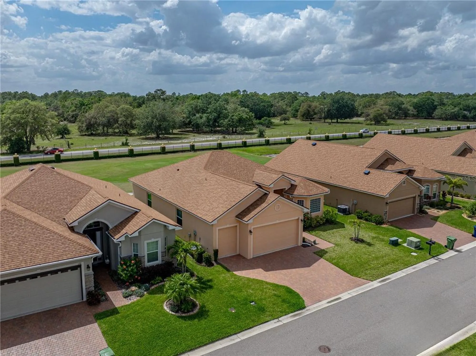 Property Slideshow image 61 of 90 | 1124 sawgrass dr, Winter Haven, FL, 33884