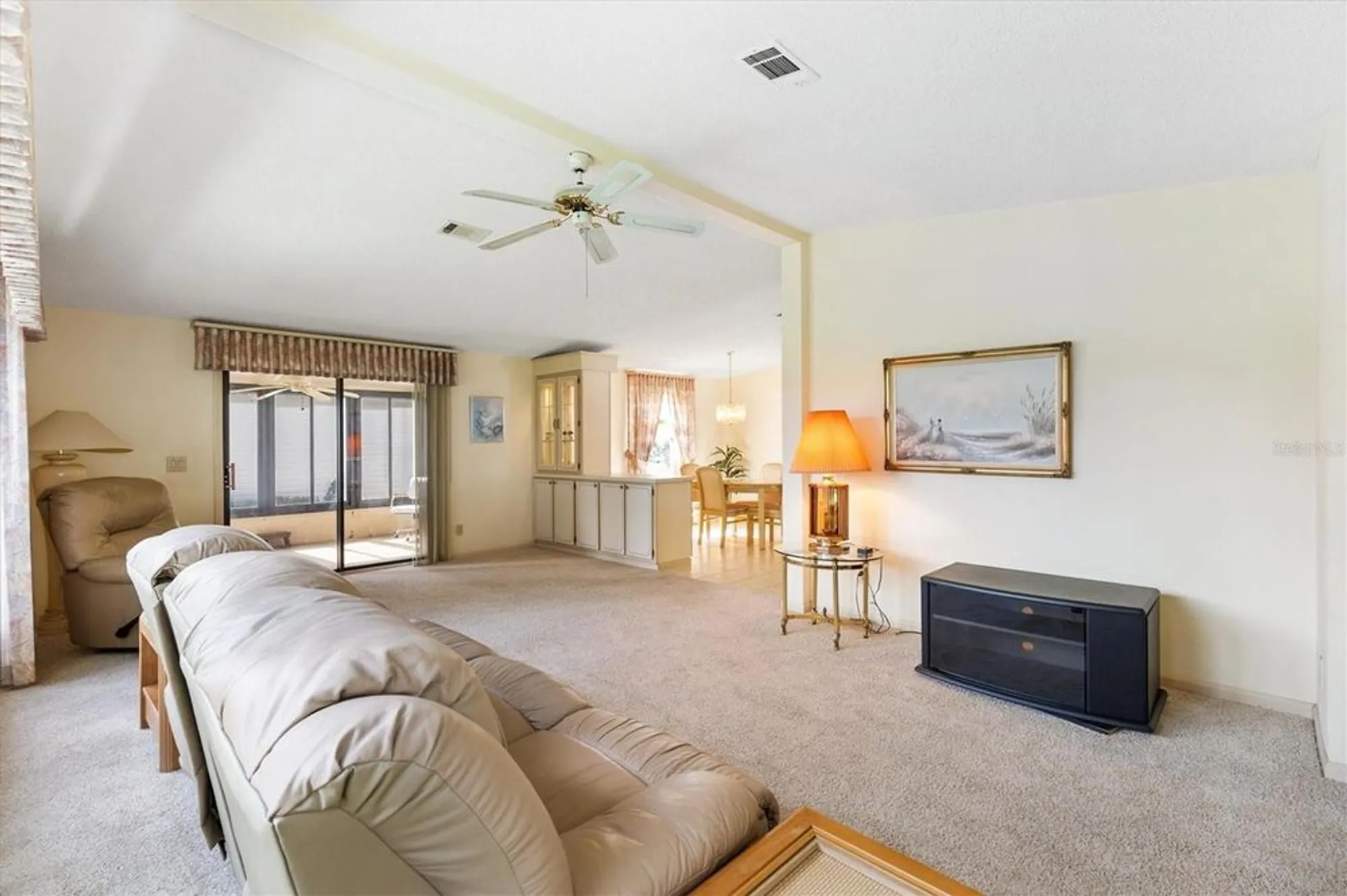 Property Slideshow image 15 of 38 | 523 bonita dr, The Villages, FL, 32159