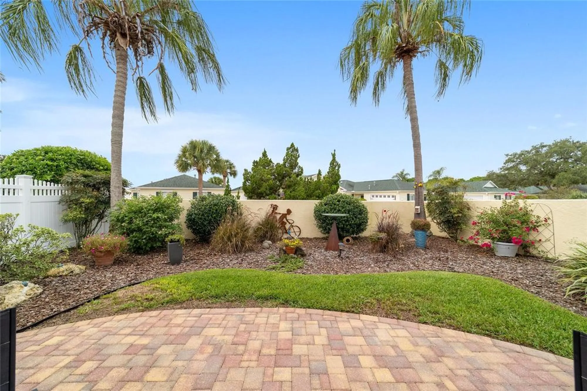 Property Slideshow image 38 of 58 | 1402 conchas dr, The Villages, FL, 32162