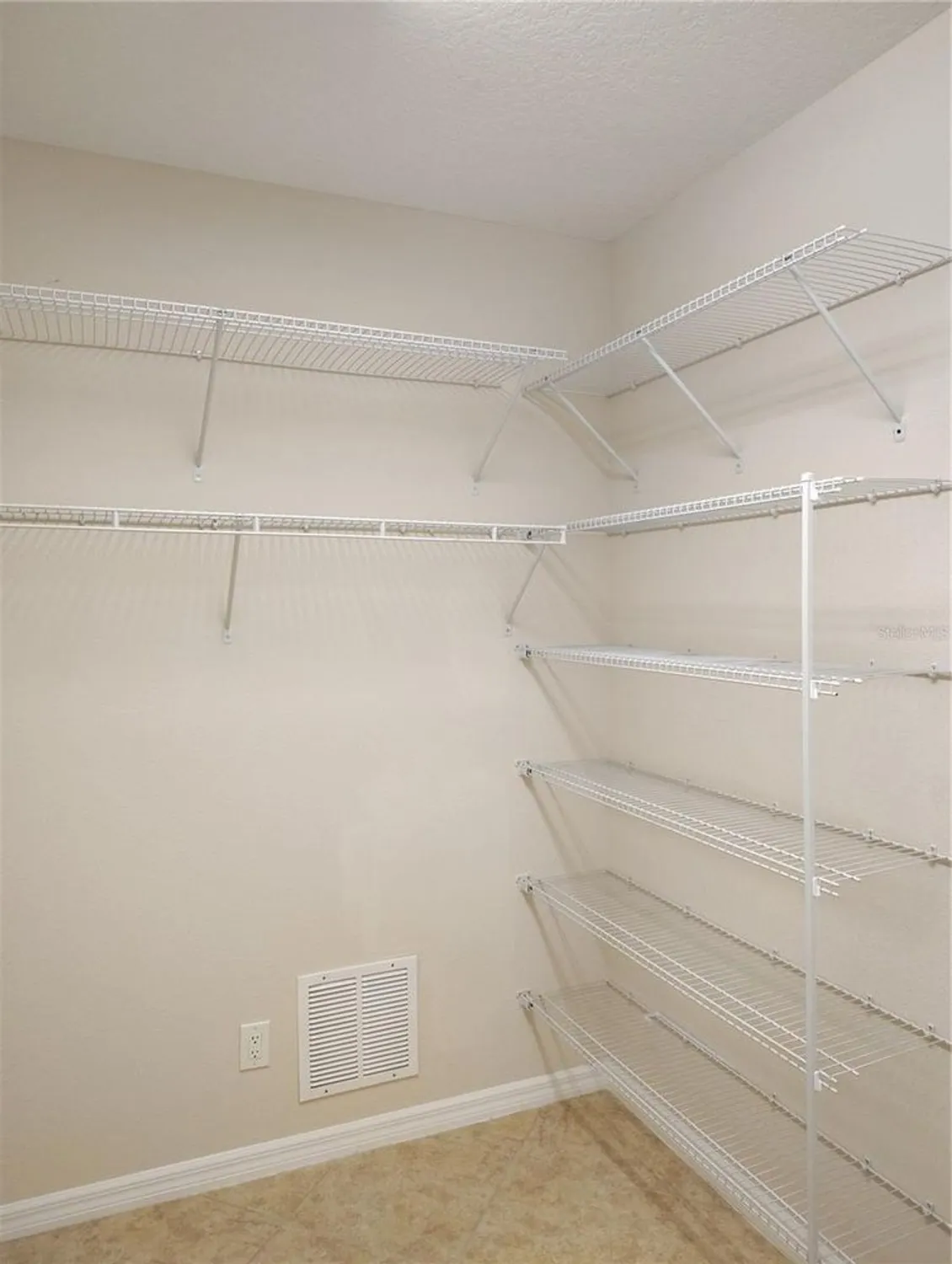 Property Slideshow image 35 of 84 | 1264 riverscape st b, Bradenton, FL, 34208