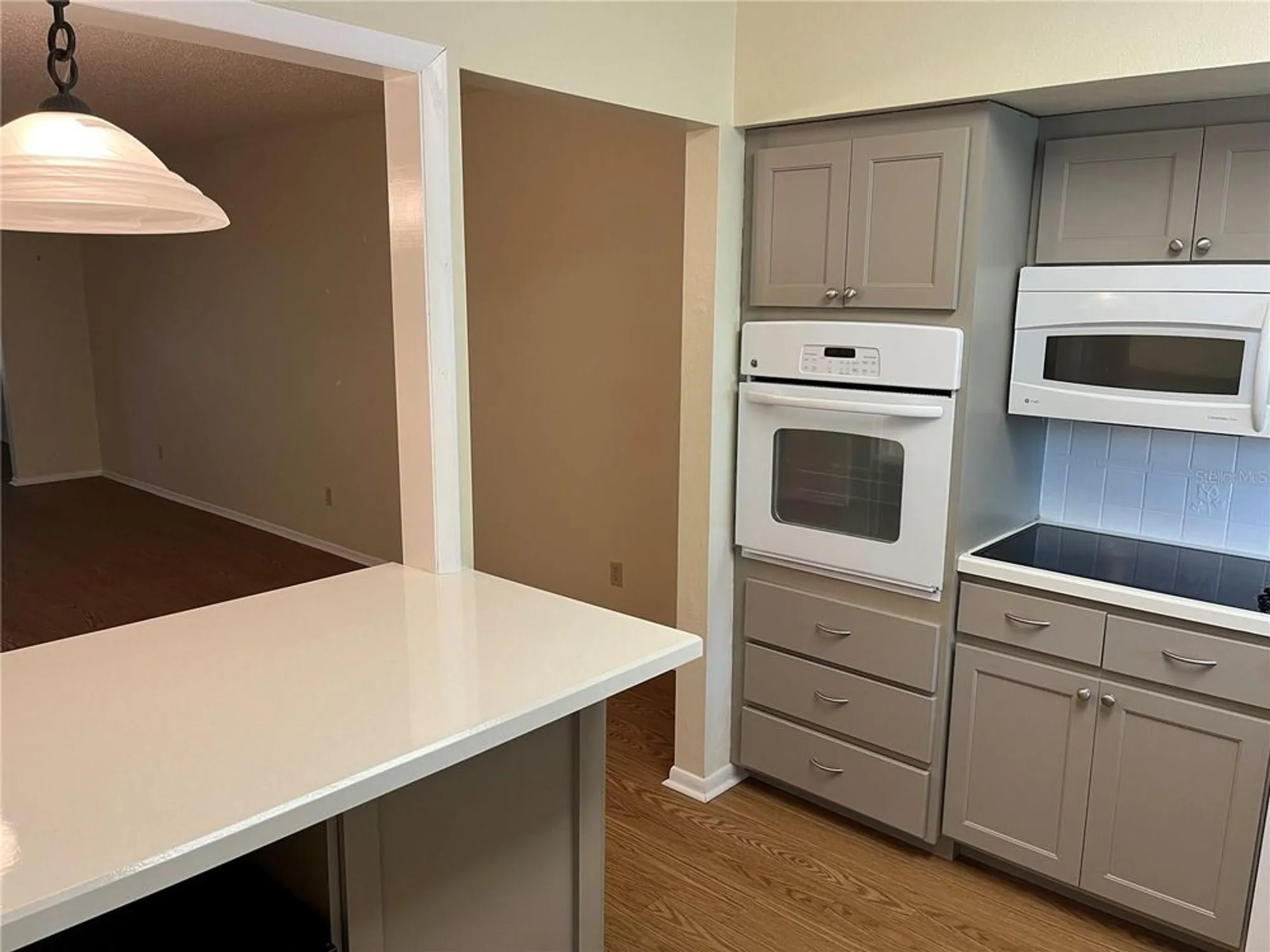 Property Slideshow image 8 of 53 | 2410 franciscan dr 18, Clearwater, FL, 33763