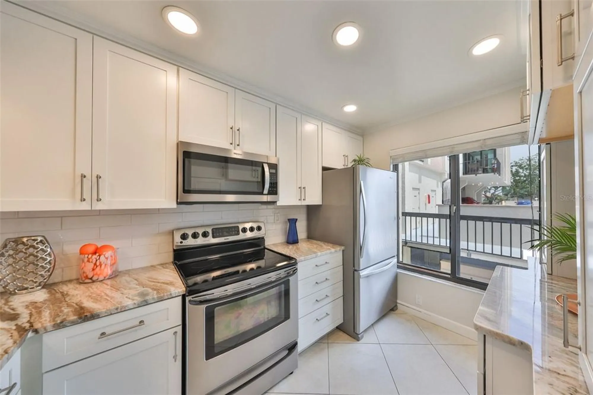Property Slideshow image 6 of 35 | 6269 palma del mar blvd s apt 206, Saint Petersburg, FL, 33715
