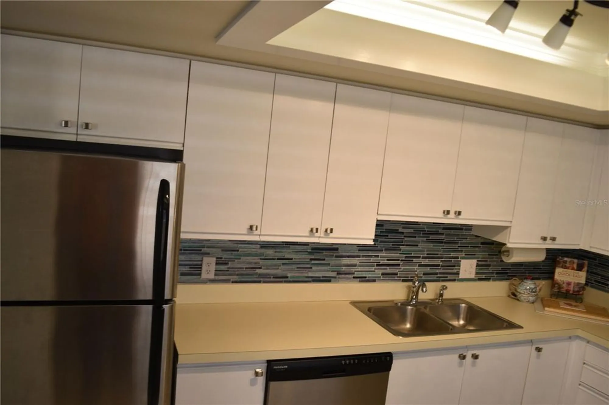 Property Slideshow image 42 of 59 | 3062 eastland blvd # d206, Clearwater, FL, 33761