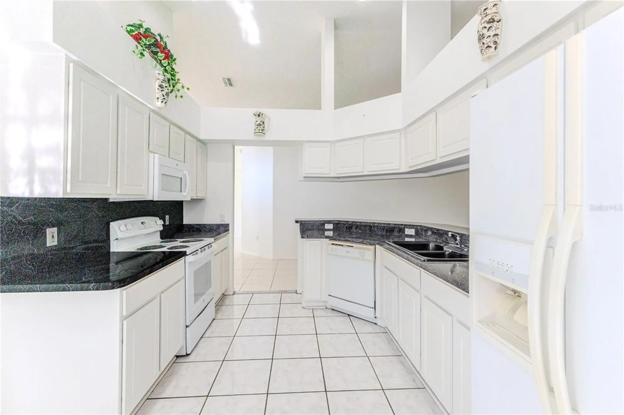 Property Slideshow image 13 of 71 | 11261 mcracken dr, Spring Hill, FL, 34609