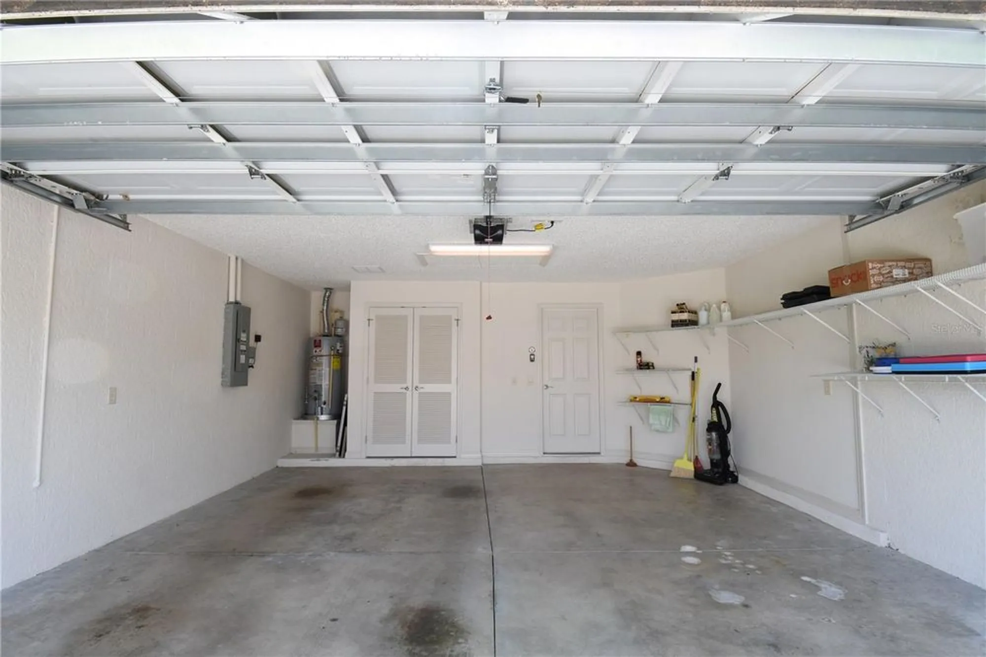 Property Slideshow image 18 of 22 | 2120 willow grove way, The Villages, FL, 32162