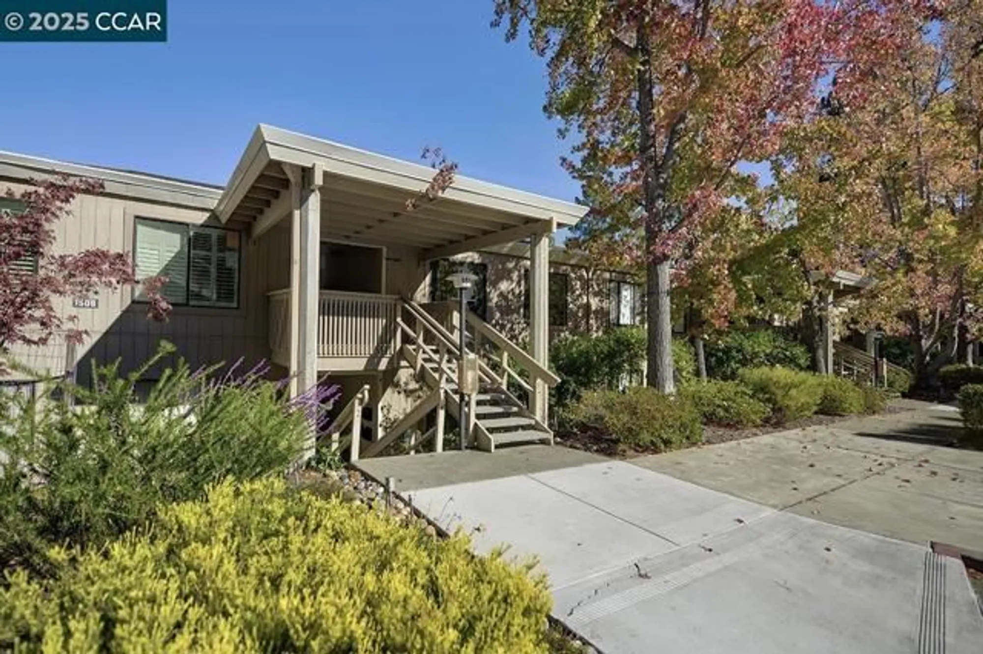 Property Slideshow image 41 of 56 | 1508 canyonwood ct 3, Walnut Creek, CA, 94595