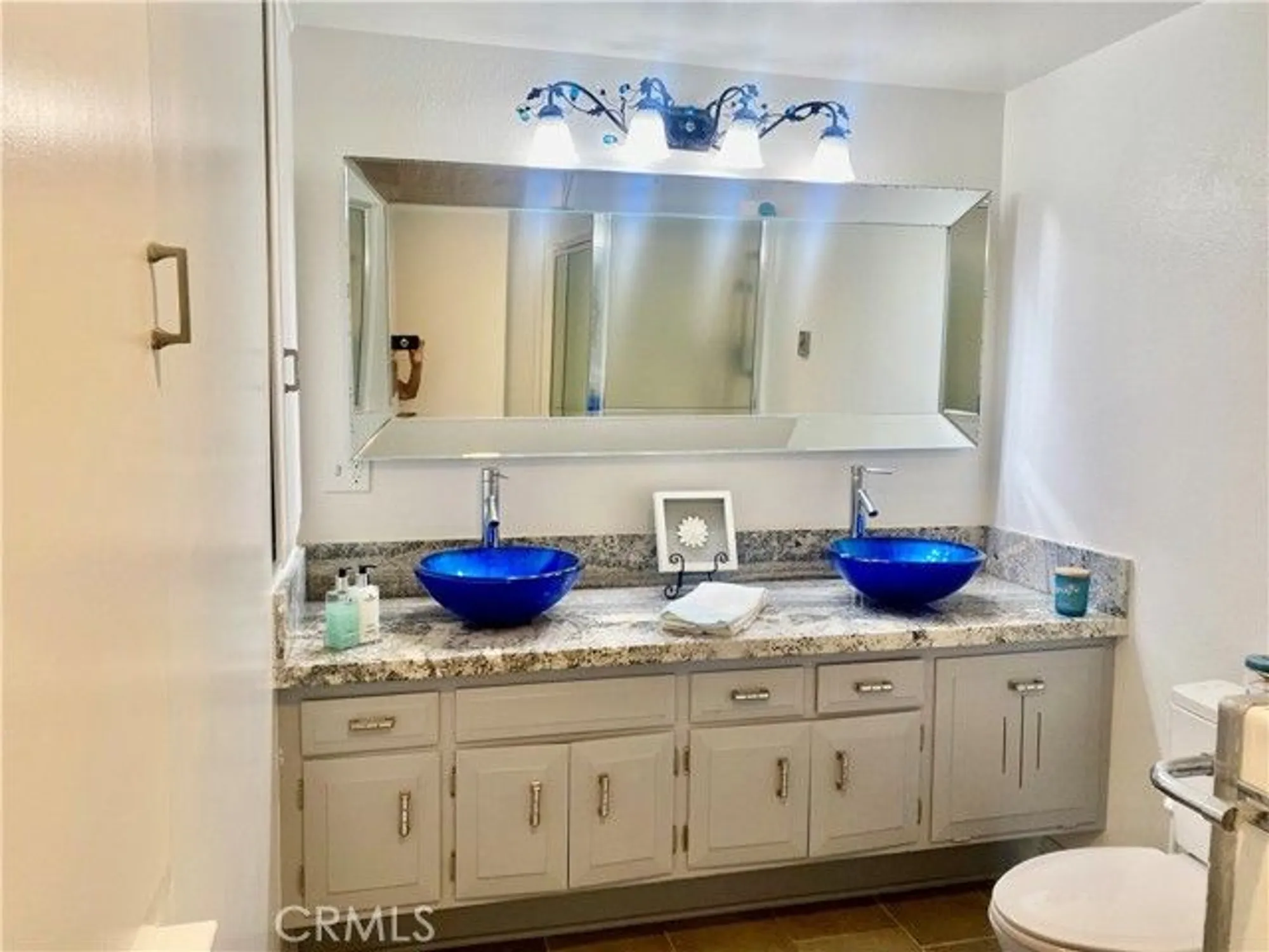 Property Slideshow image 27 of 30 | 13521 wentworth ln, Seal Beach, CA, 90740