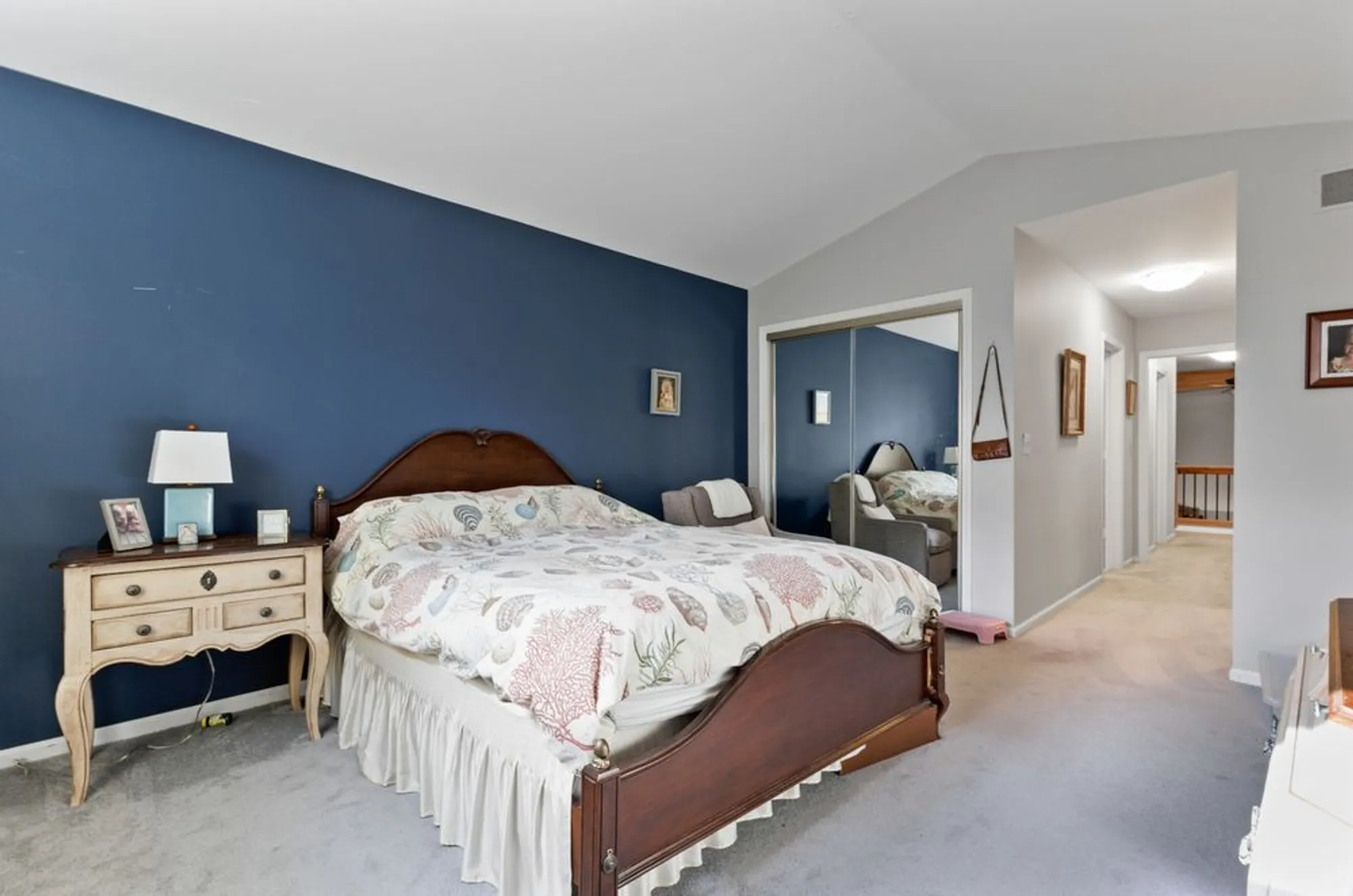 Property Slideshow image 12 of 26 | 748 shoreline rd, Lake Barrington, IL, 60010