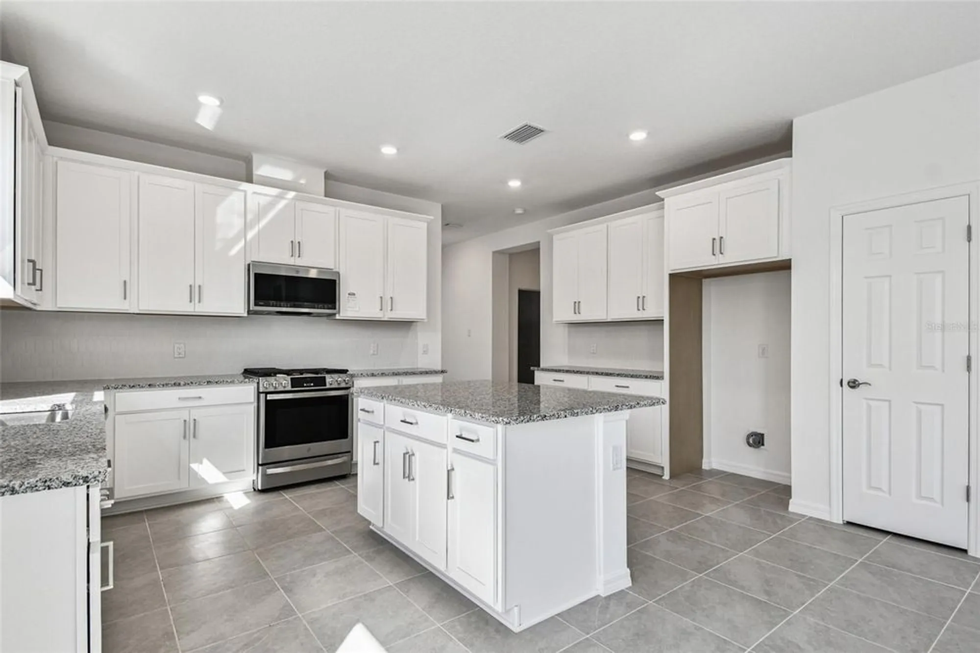 Property Slideshow image 7 of 43 | 18080 cherished loop, Lakewood Ranch, FL, 34211