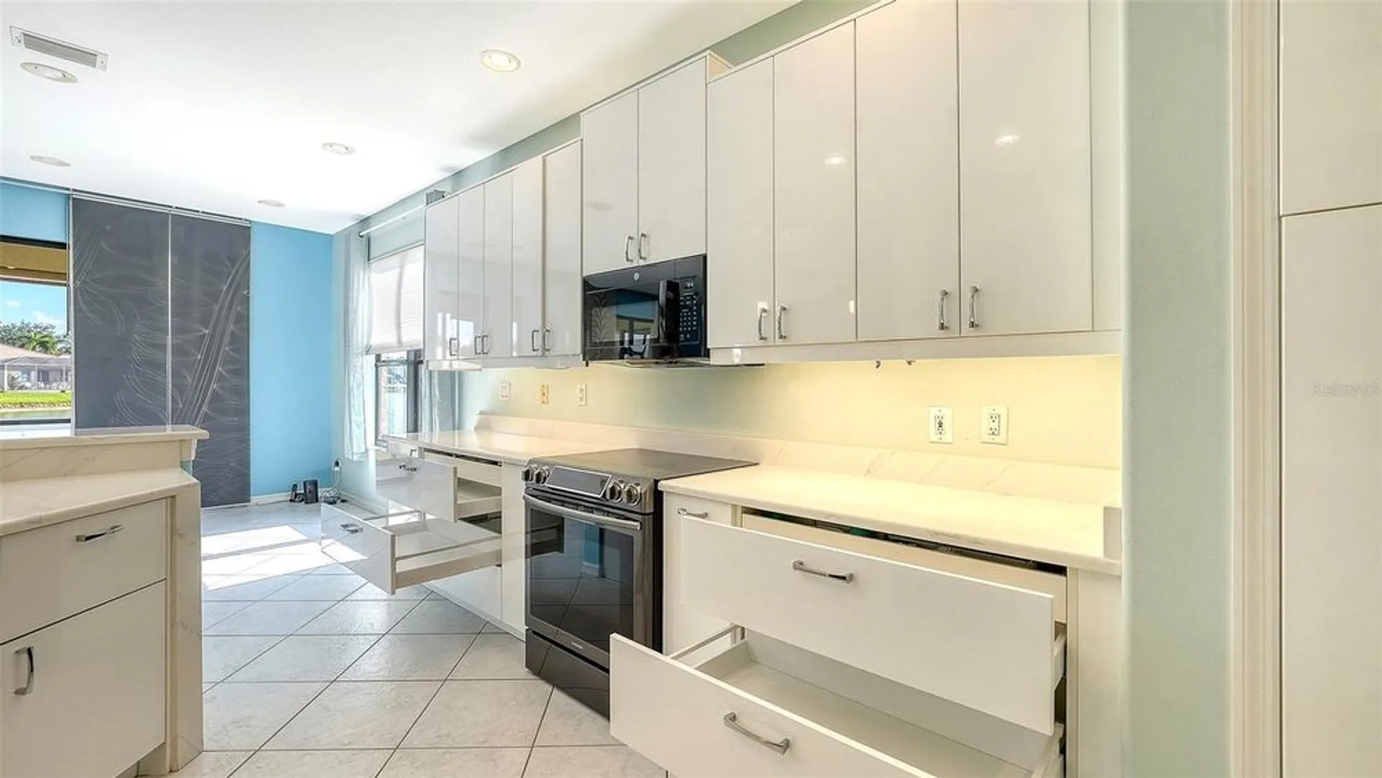 Property Slideshow image 25 of 74 | 4160 mackay falls ter, Sarasota, FL, 34243