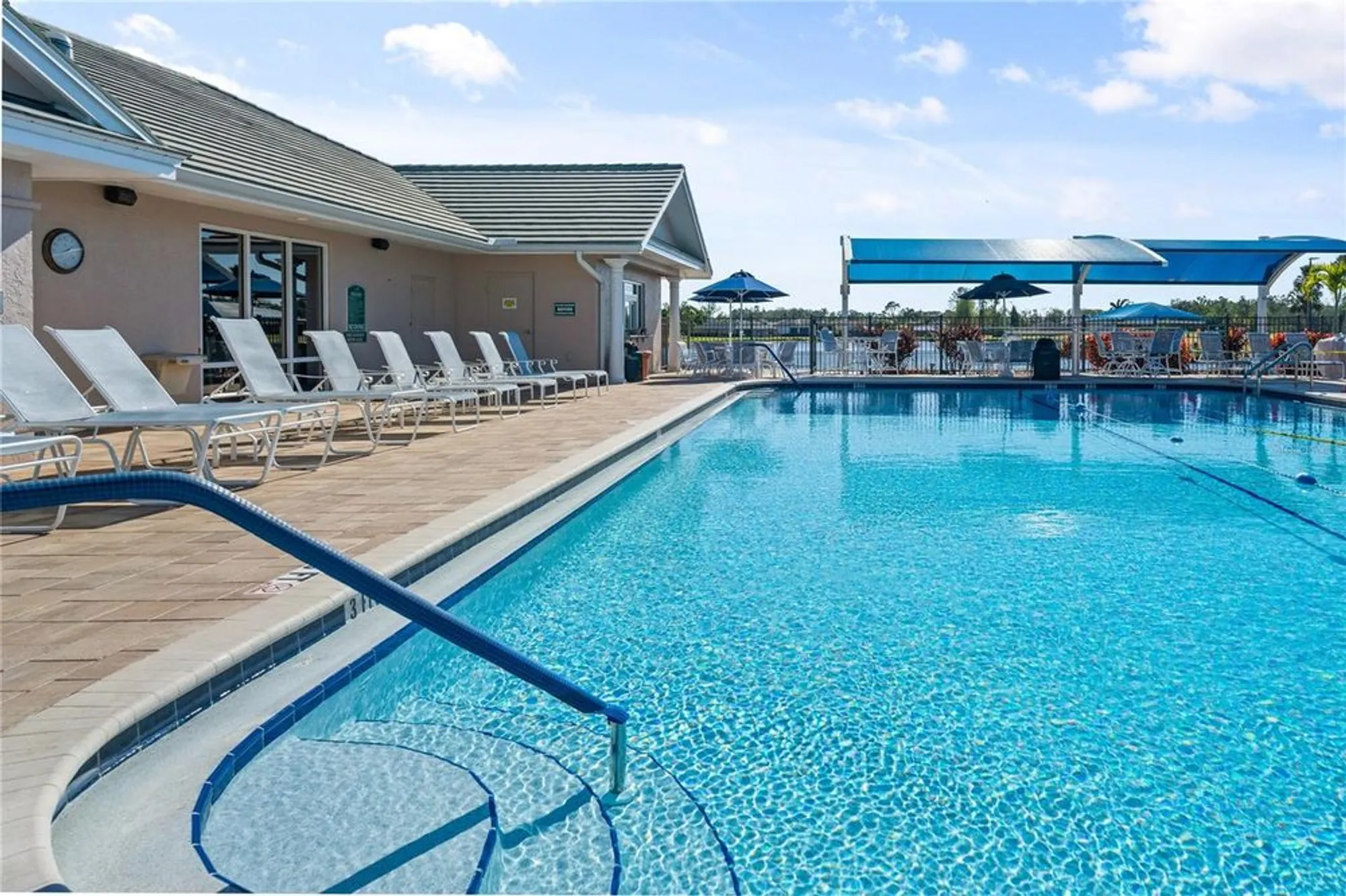 Property Slideshow image 37 of 51 | 6421 bay cedar ln, Bradenton, FL, 34203