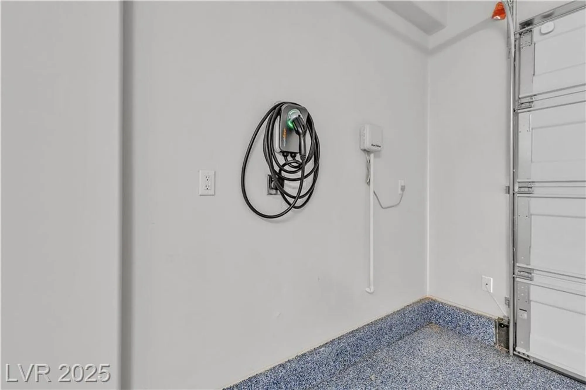 Property Slideshow image 20 of 76 | 11 acacia creek ct, Henderson, NV, 89011