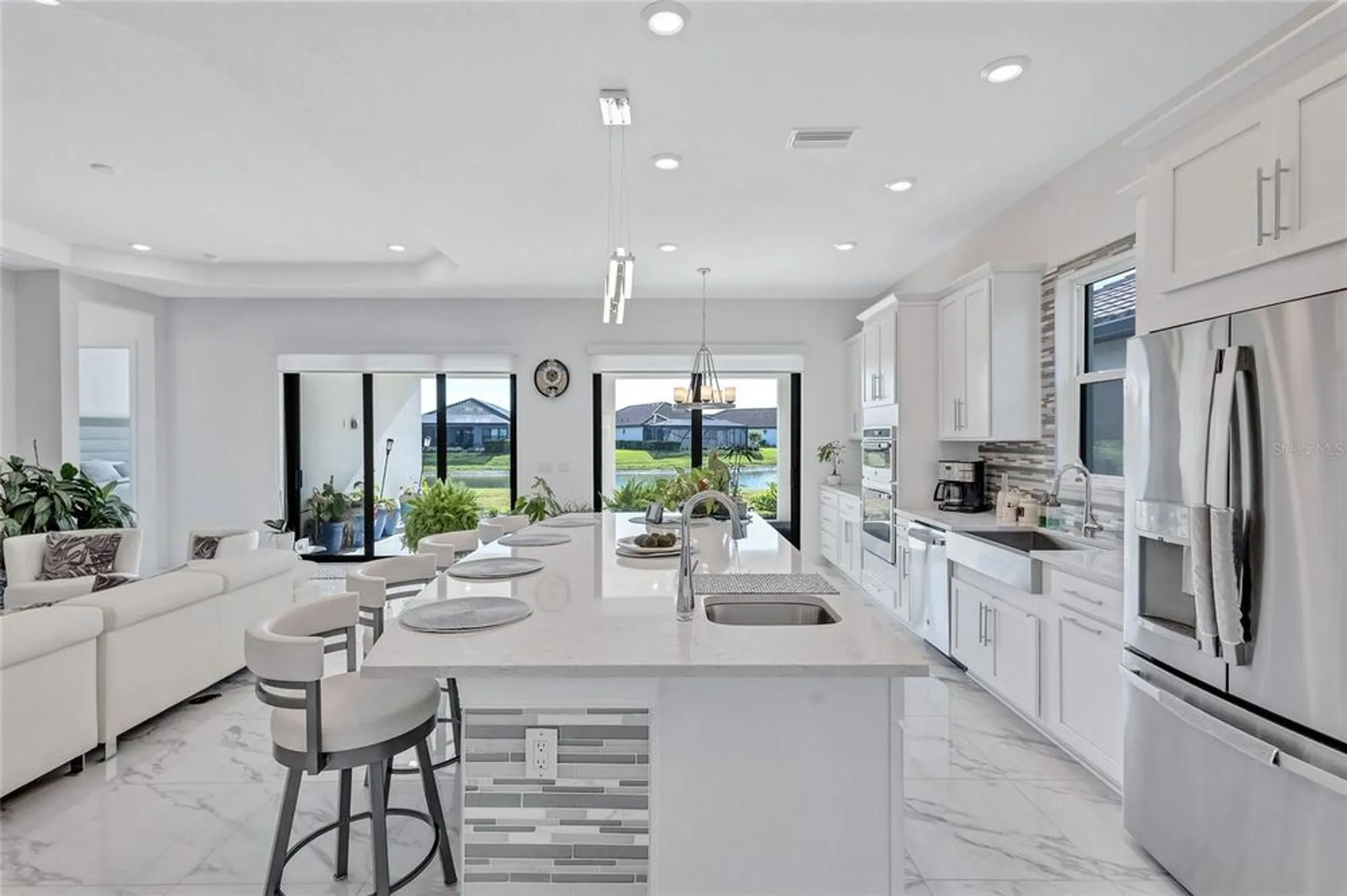 Property Slideshow image 11 of 56 | 6203 grandview hill ct, Bradenton, FL, 34203