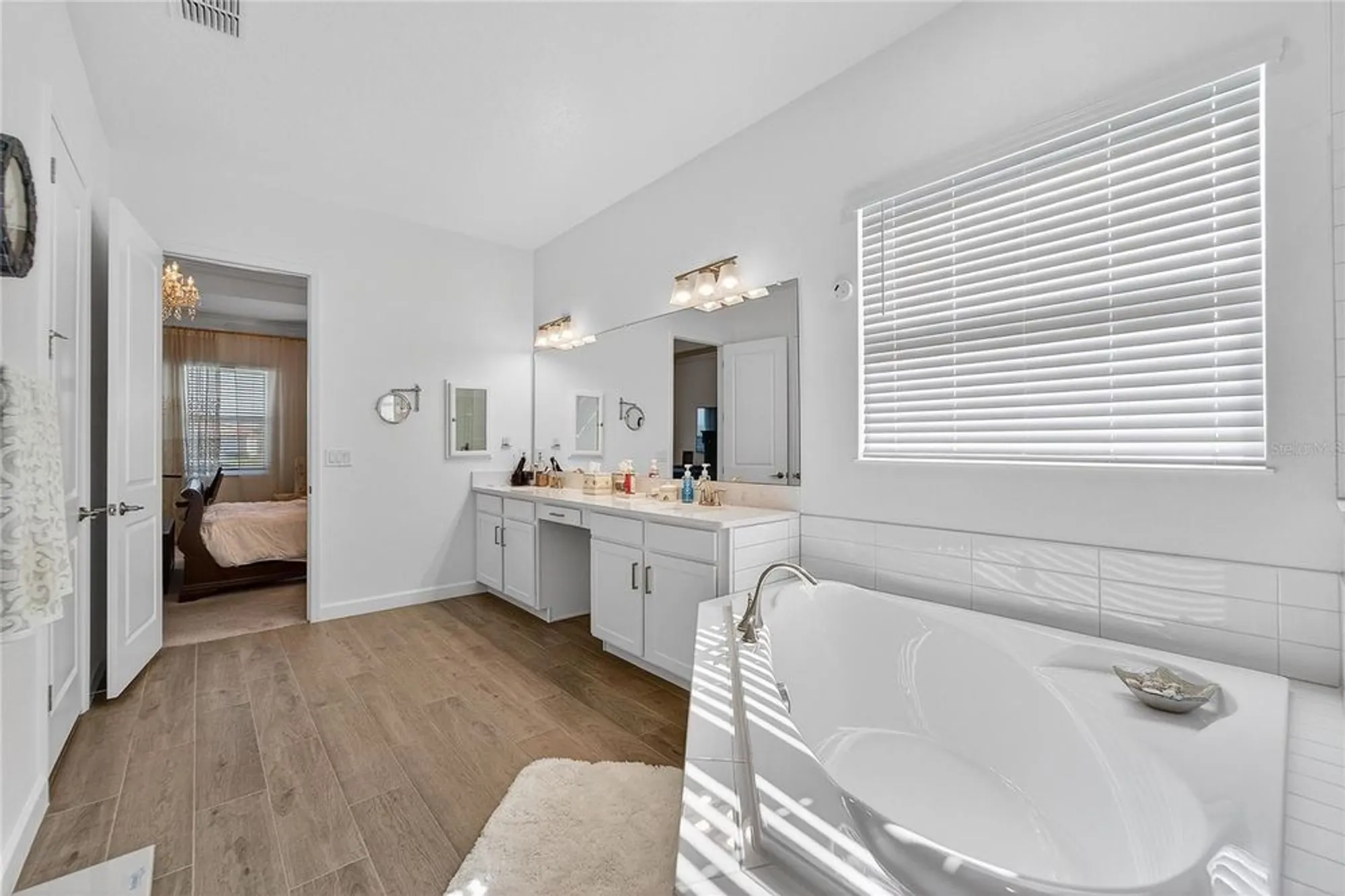 Property Slideshow image 32 of 98 | 17216 scuba crest st, Wimauma, FL, 33598