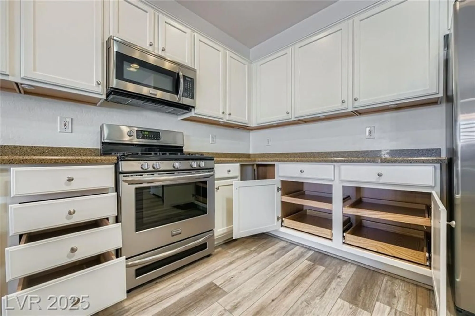 Property Slideshow image 11 of 33 | 3220 flinthead dr, North Las Vegas, NV, 89084