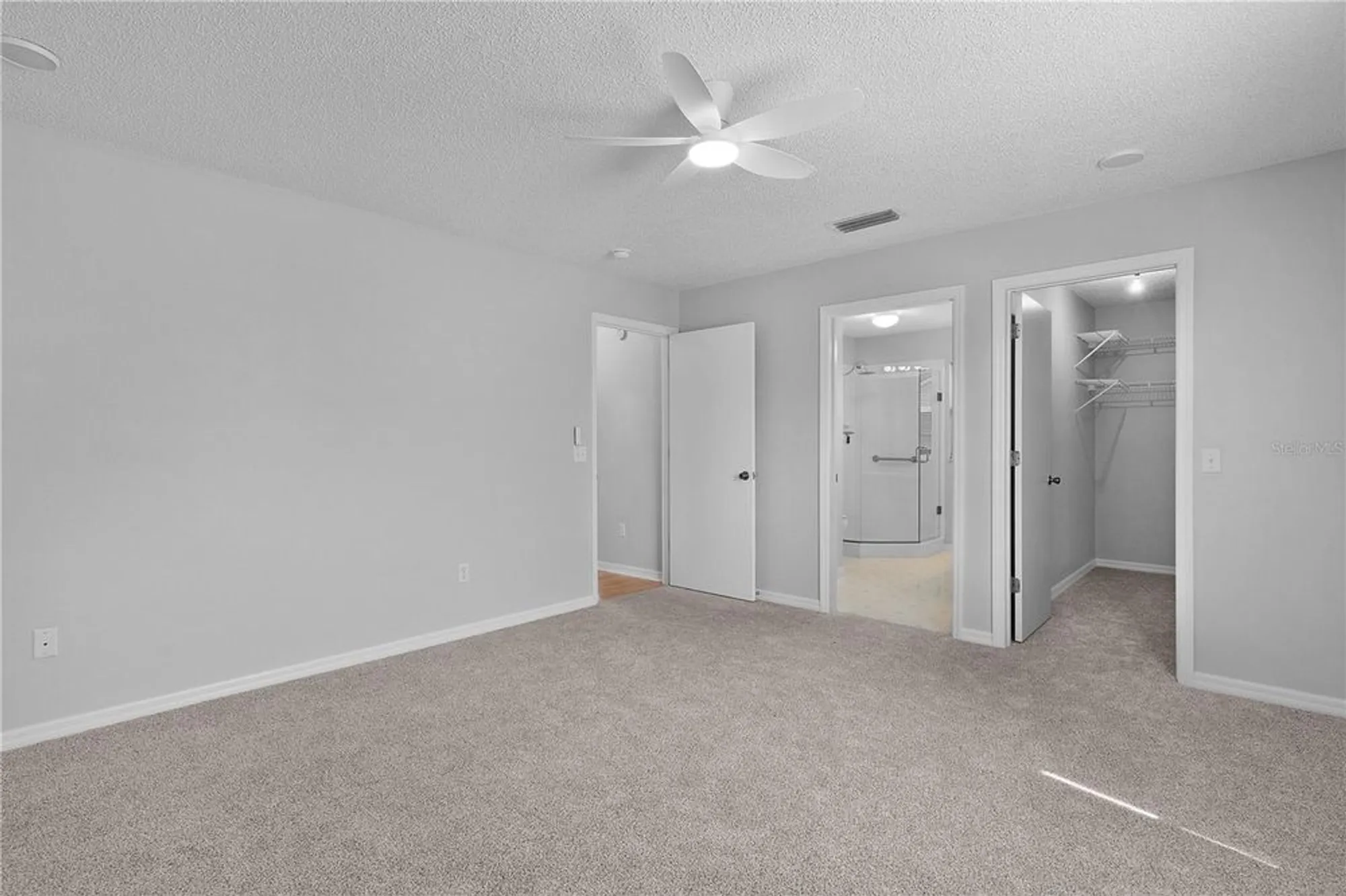 Property Slideshow image 16 of 41 | 807 ramos dr, The Villages, FL, 32159