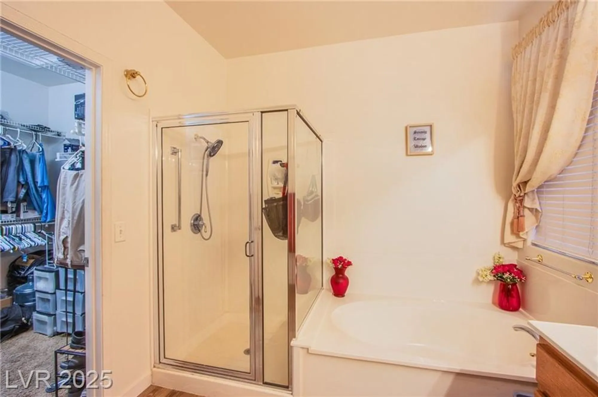 Property Slideshow image 24 of 31 | 2581 evansville ave, Henderson, NV, 89052