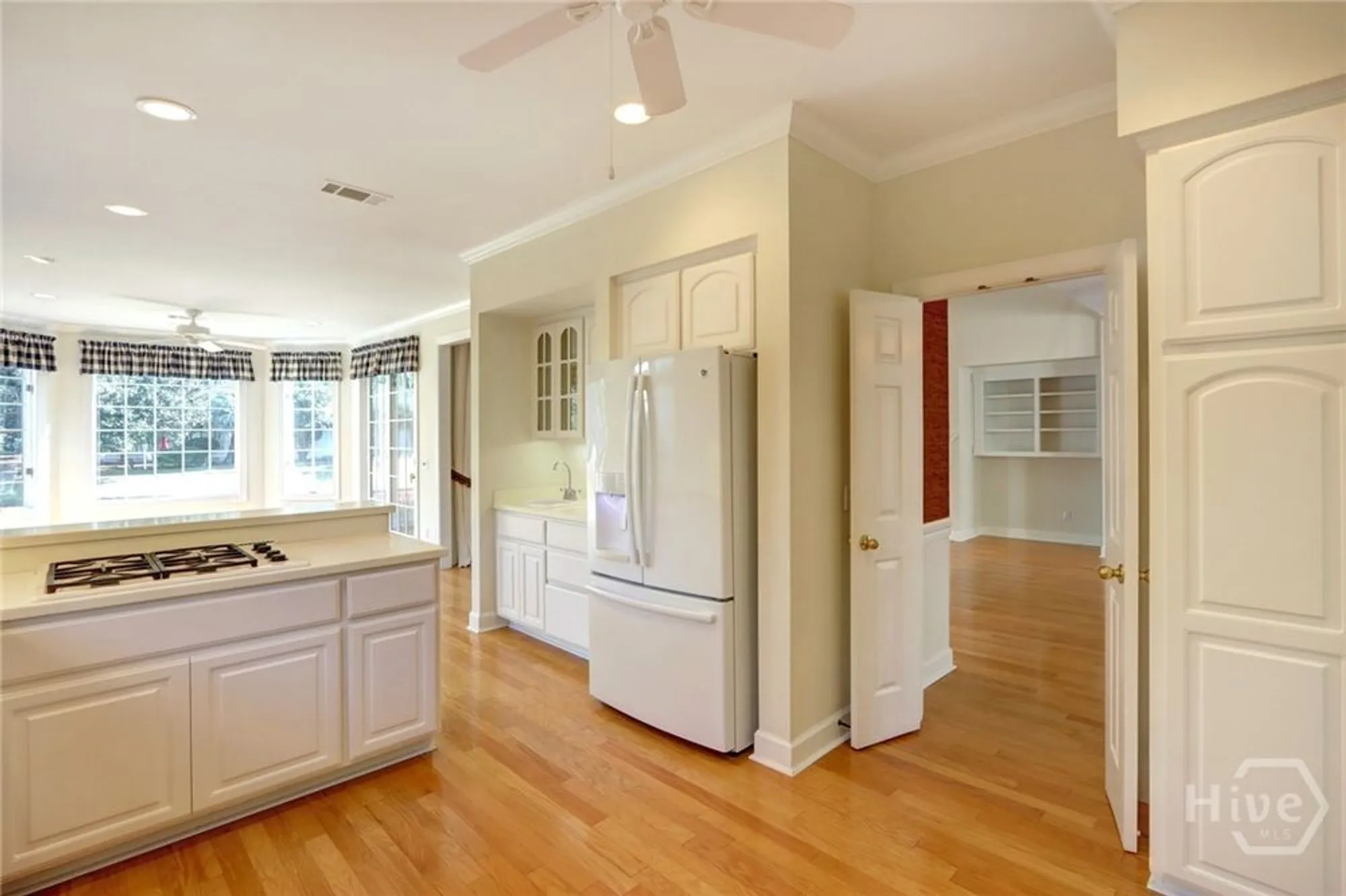 Property Slideshow image 22 of 45 | 2 breakfast ct, Savannah, GA, 31411