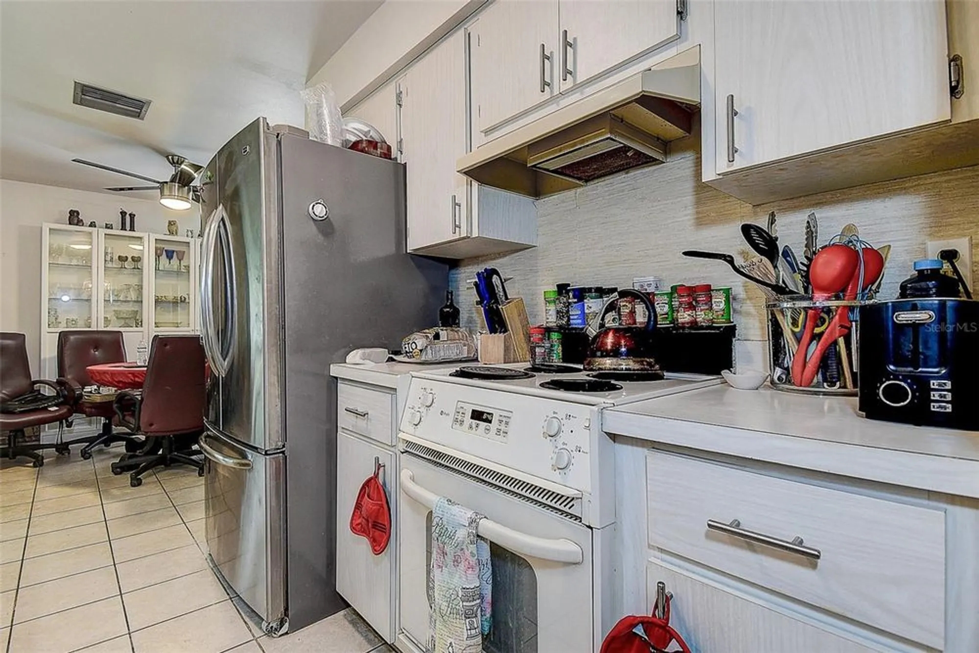 Property Slideshow image 13 of 36 | 2955 briar cliff dr, Palm Harbor, FL, 34684