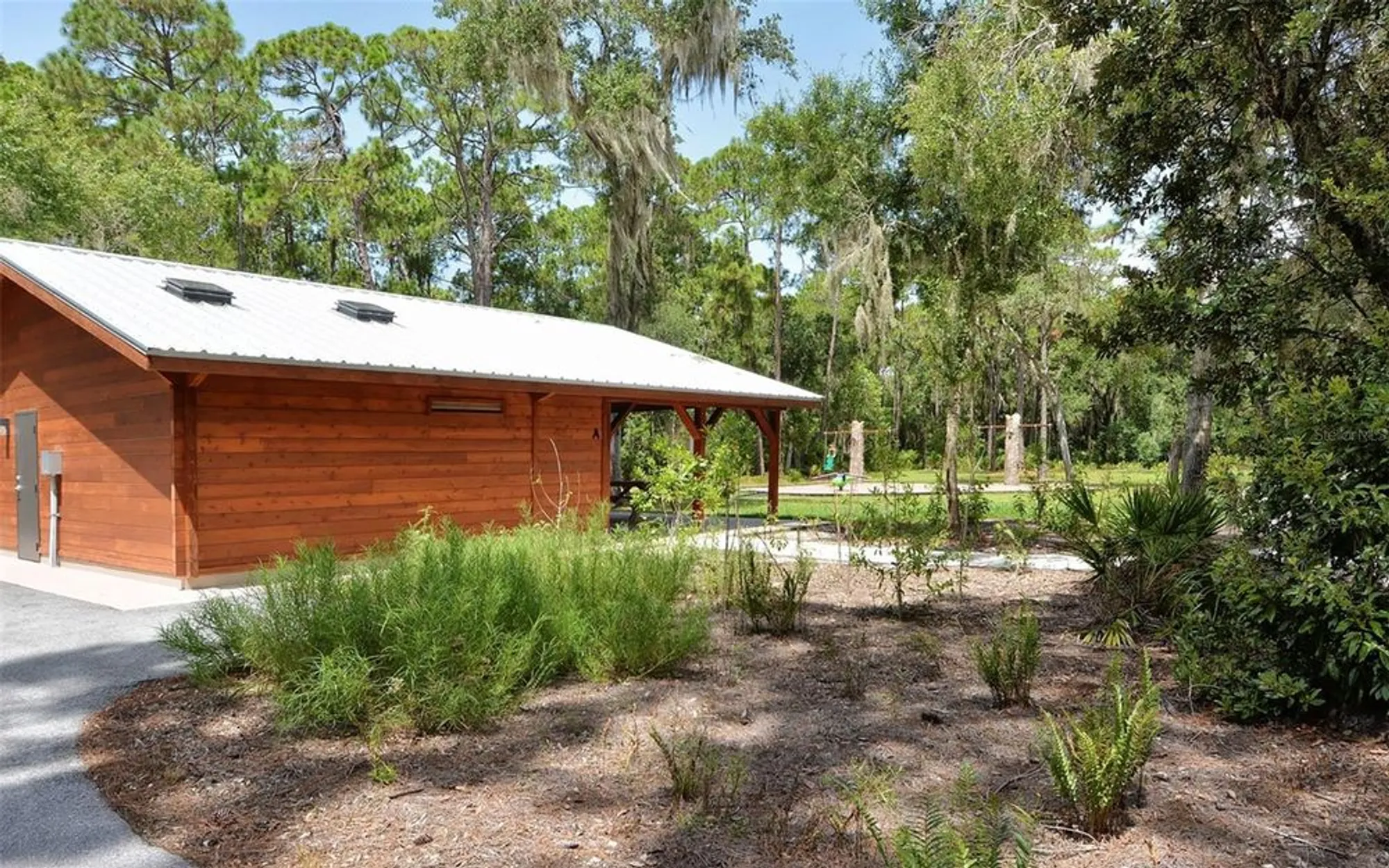 Property Slideshow image 56 of 60 | 8068 estates dr, Sarasota, FL, 34243