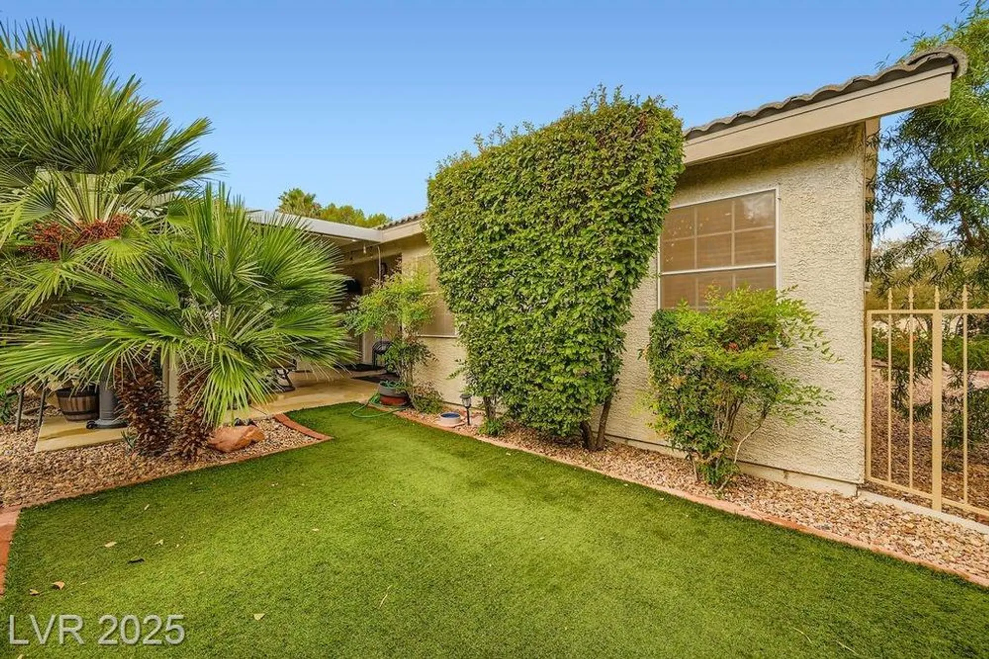 Property Slideshow image 25 of 28 | 5320 rim view ln, Las Vegas, NV, 89130