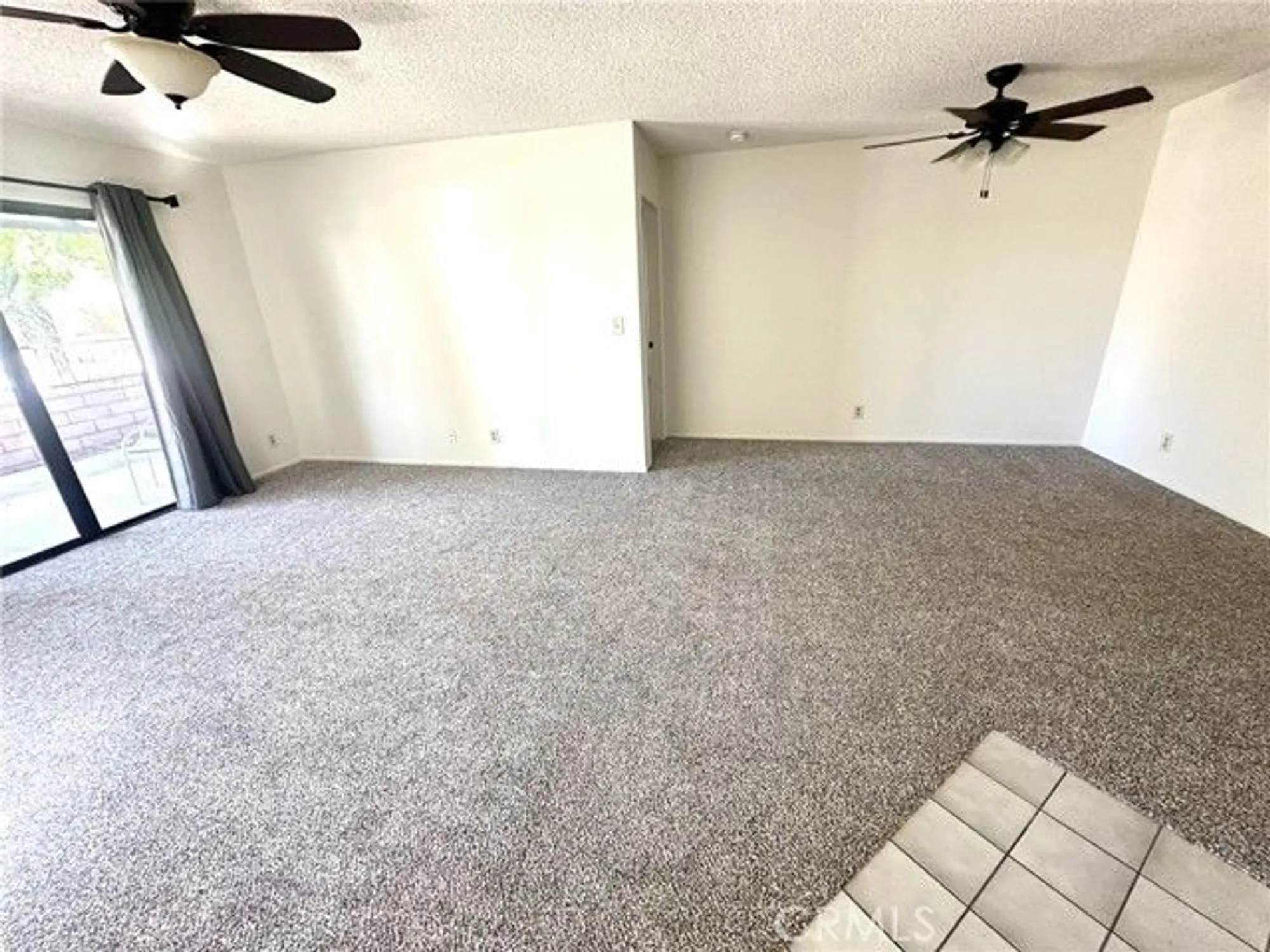 Property Slideshow image 10 of 26 | 11718 oak st, Apple Valley, CA, 92308