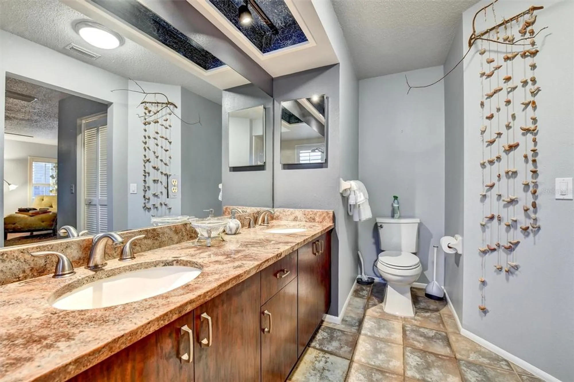 Property Slideshow image 28 of 63 | 4610 sandpointe dr, New Port Richey, FL, 34655