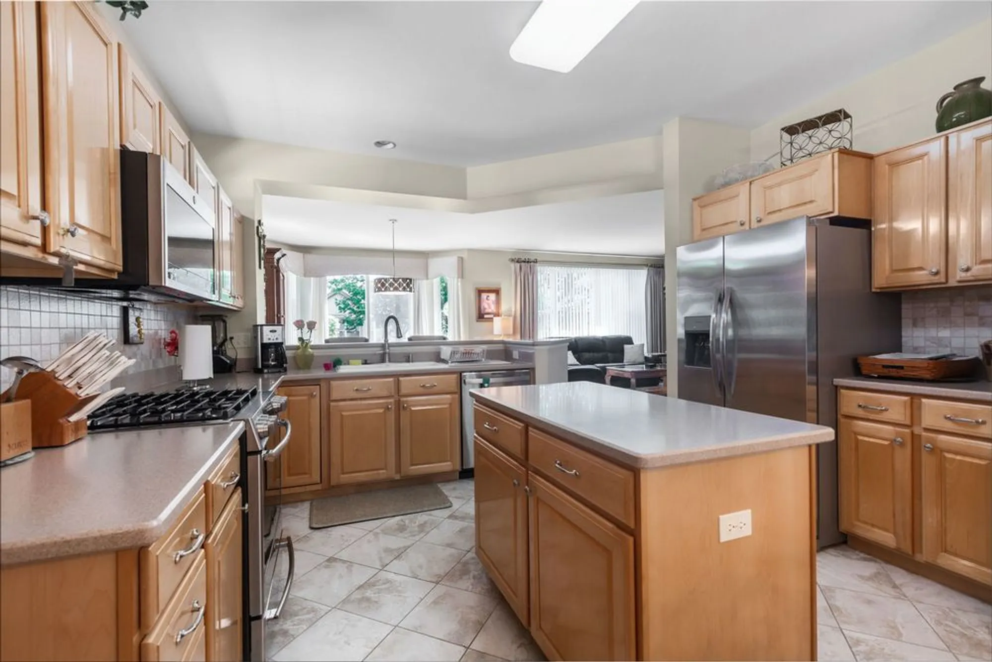 Property Slideshow image 12 of 25 | 12078 spring creek dr, Huntley, IL, 60142