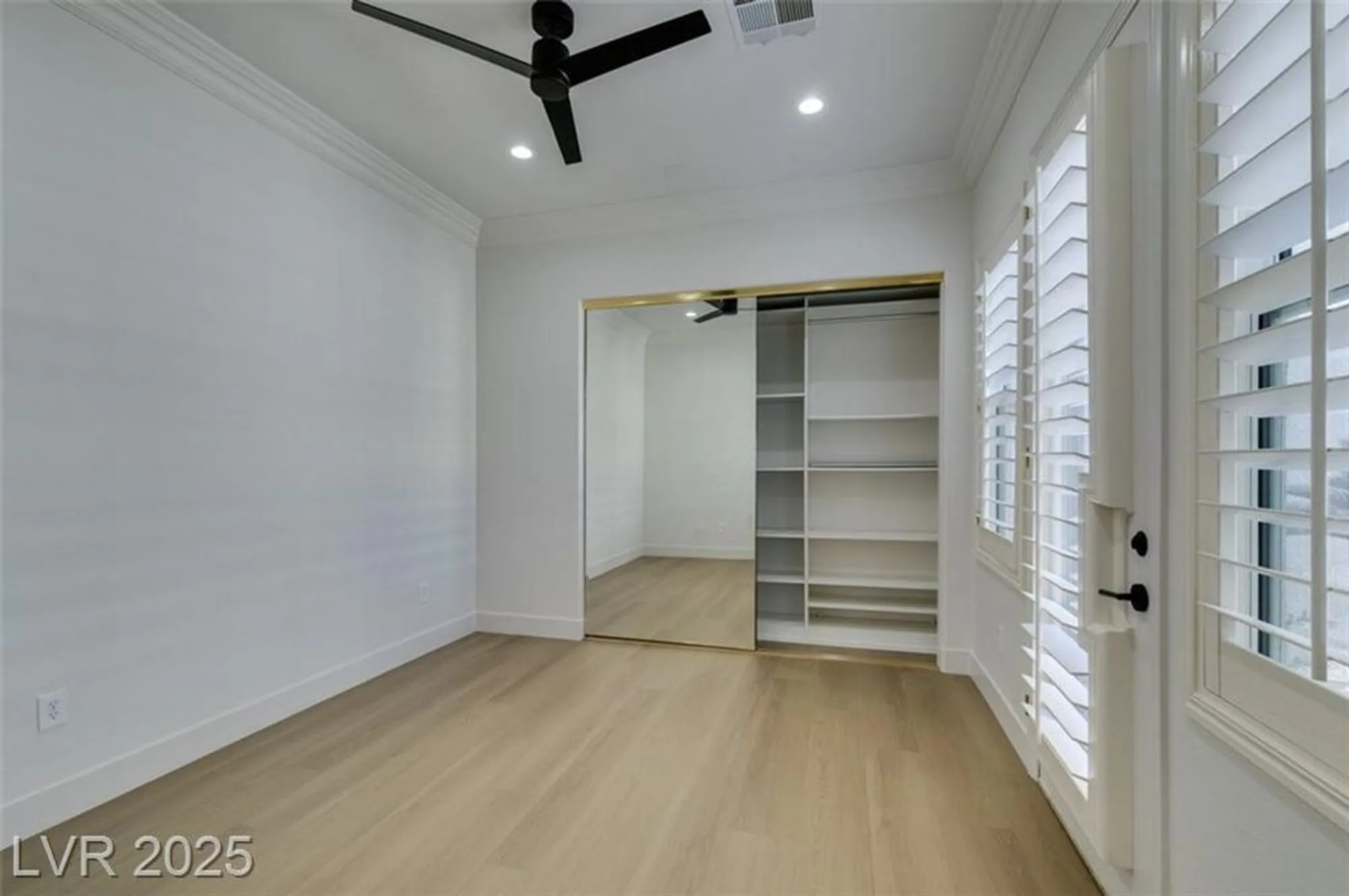 Property Slideshow image 23 of 32 | 5192 estasi st, Las Vegas, NV, 89135