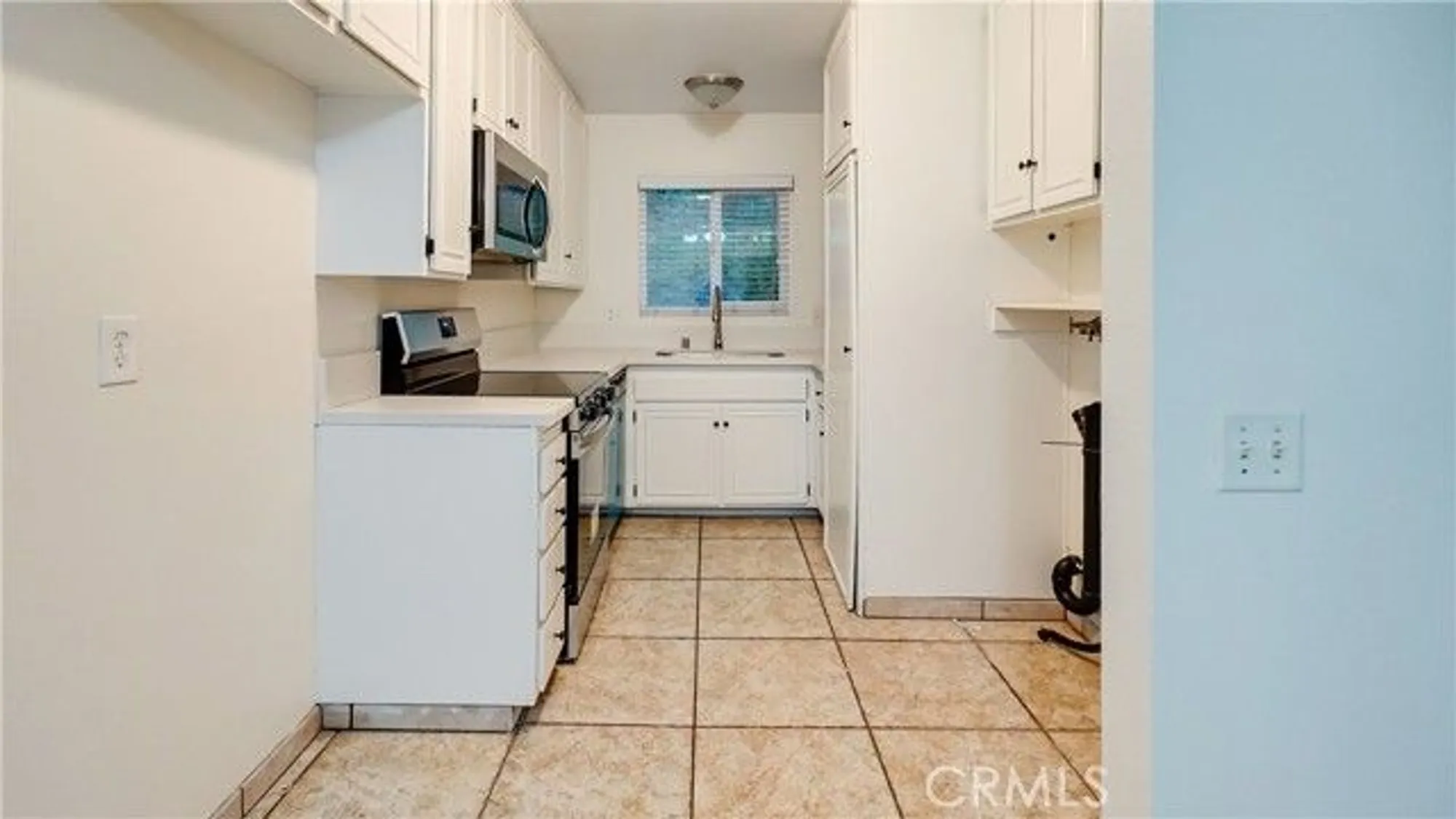 Property Slideshow image 19 of 35 | 28531 via princesa d, Murrieta, CA, 92563