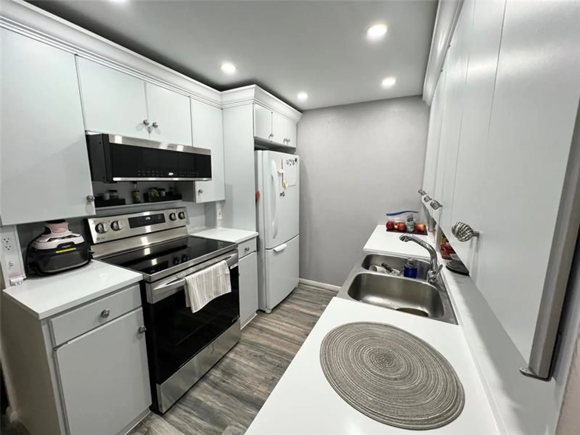 Property Slideshow image 6 of 40 | 410 grantham a # 410, Deerfield Beach, FL, 33442