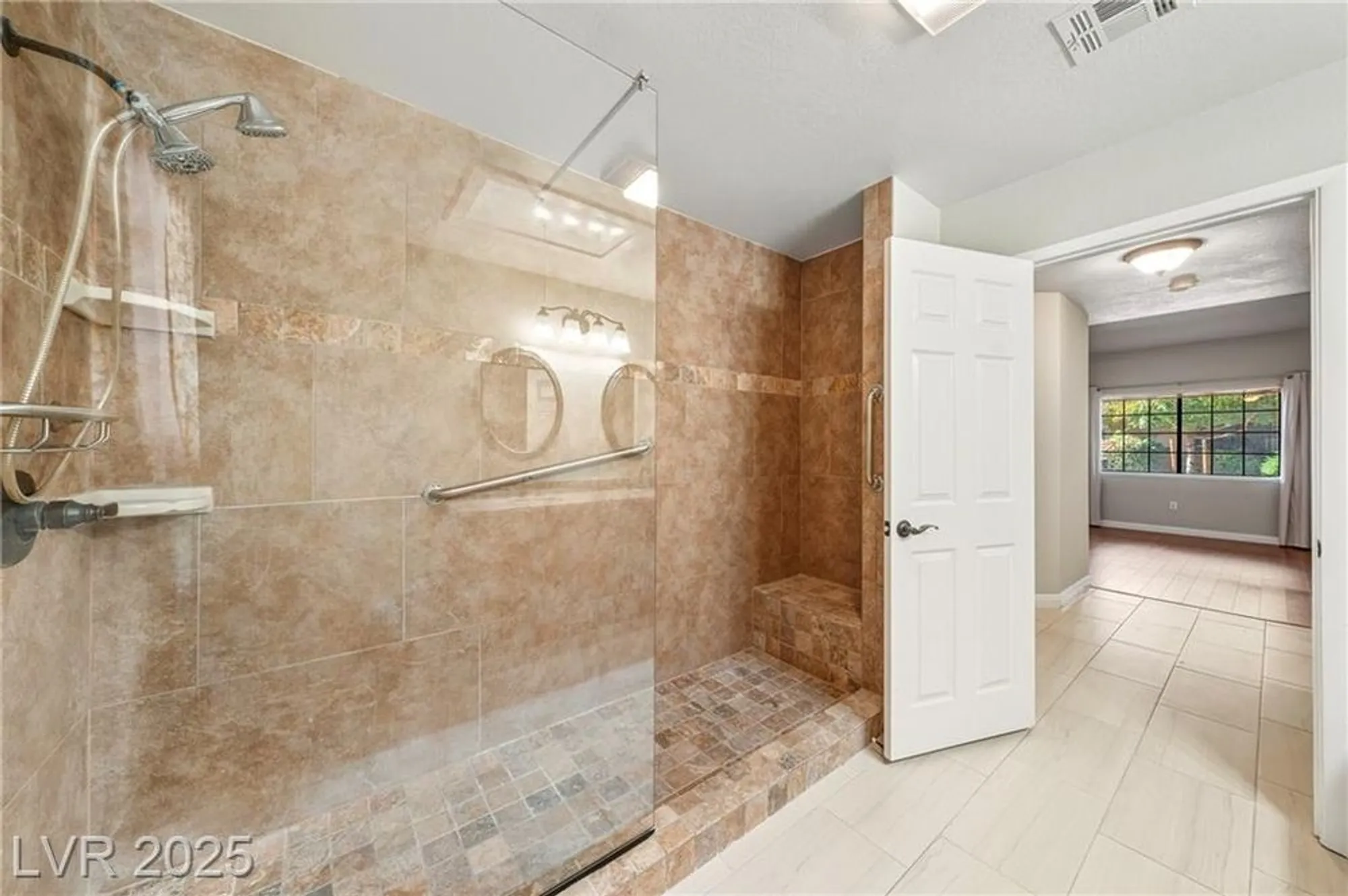 Property Slideshow image 20 of 28 | 2851 s valley view blvd 1039, Las Vegas, NV, 89102