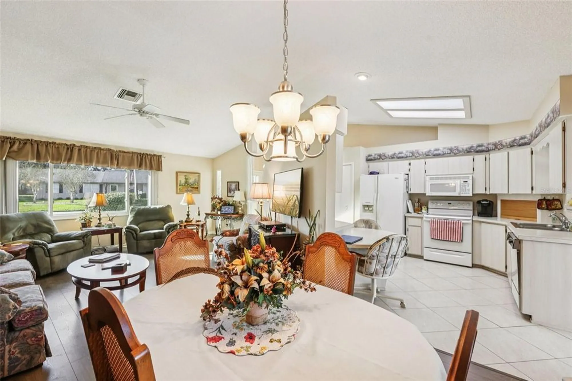 Property Slideshow image 8 of 27 | 26209 newcombe cir, Leesburg, FL, 34748