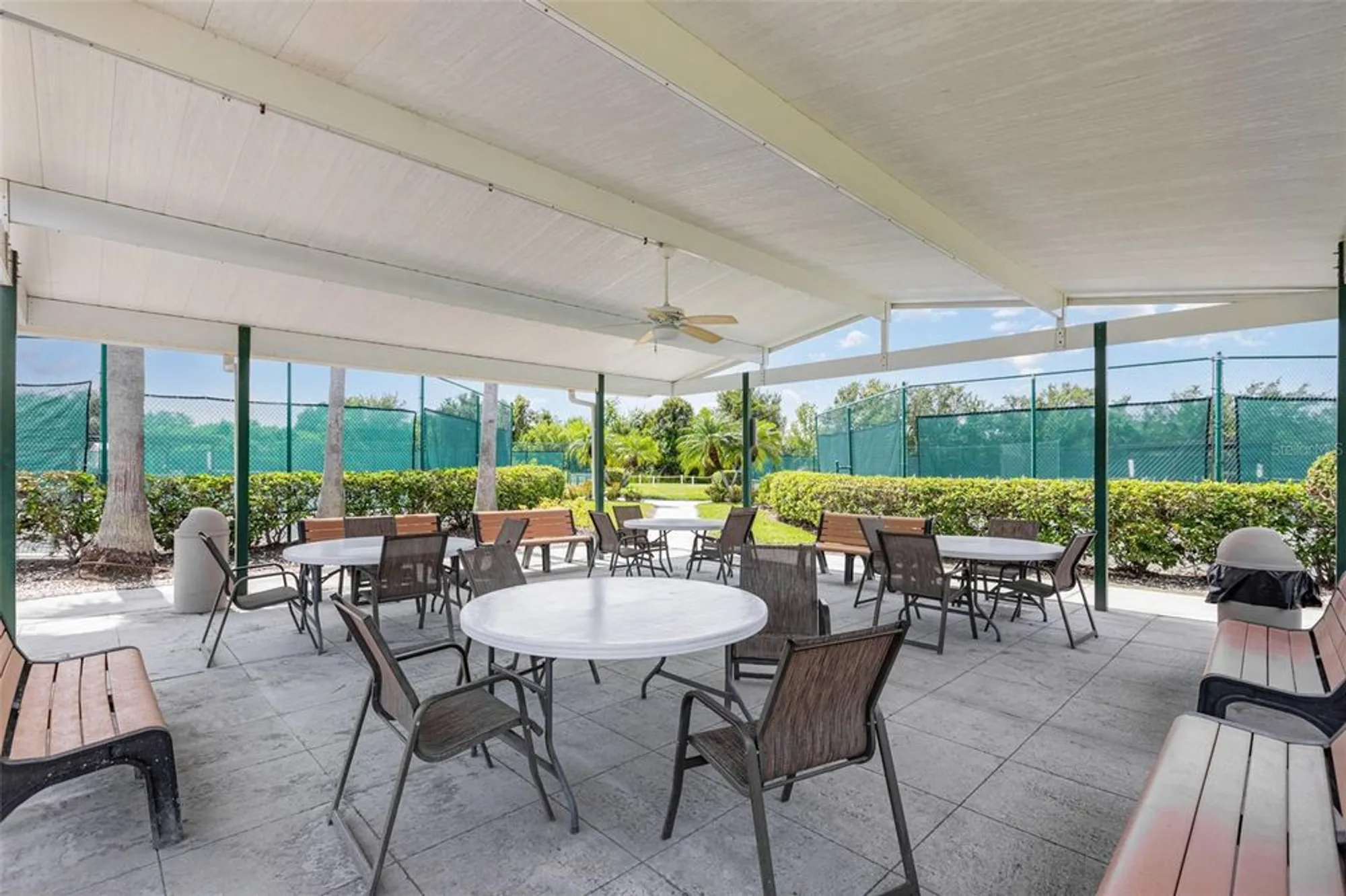 Property Slideshow image 40 of 48 | 305 cranston pl, Sun City Center, FL, 33573