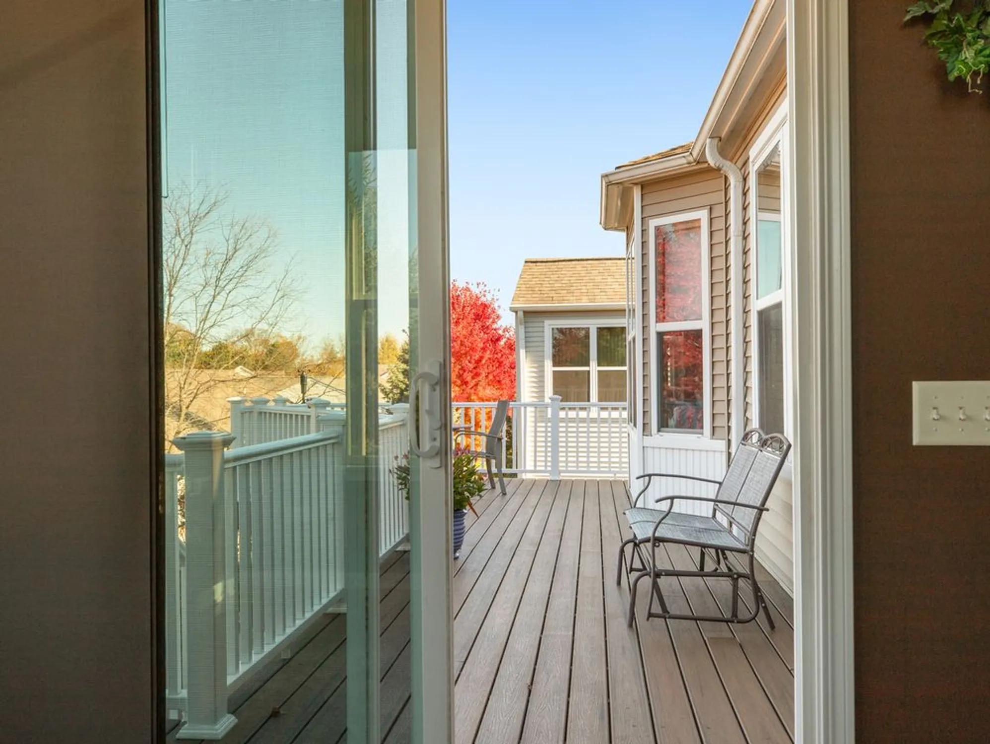 Property Slideshow image 17 of 36 | 3001 ravinia cir, Mundelein, IL, 60060