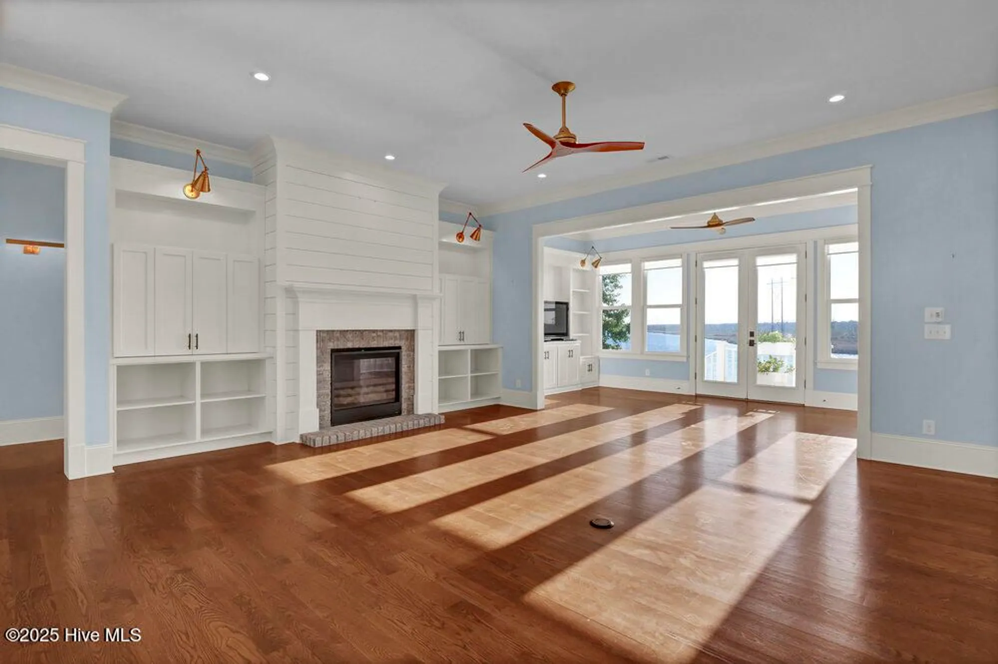 Property Slideshow image 9 of 128 | 3623 white cliffs dr, Castle Hayne, NC, 28429
