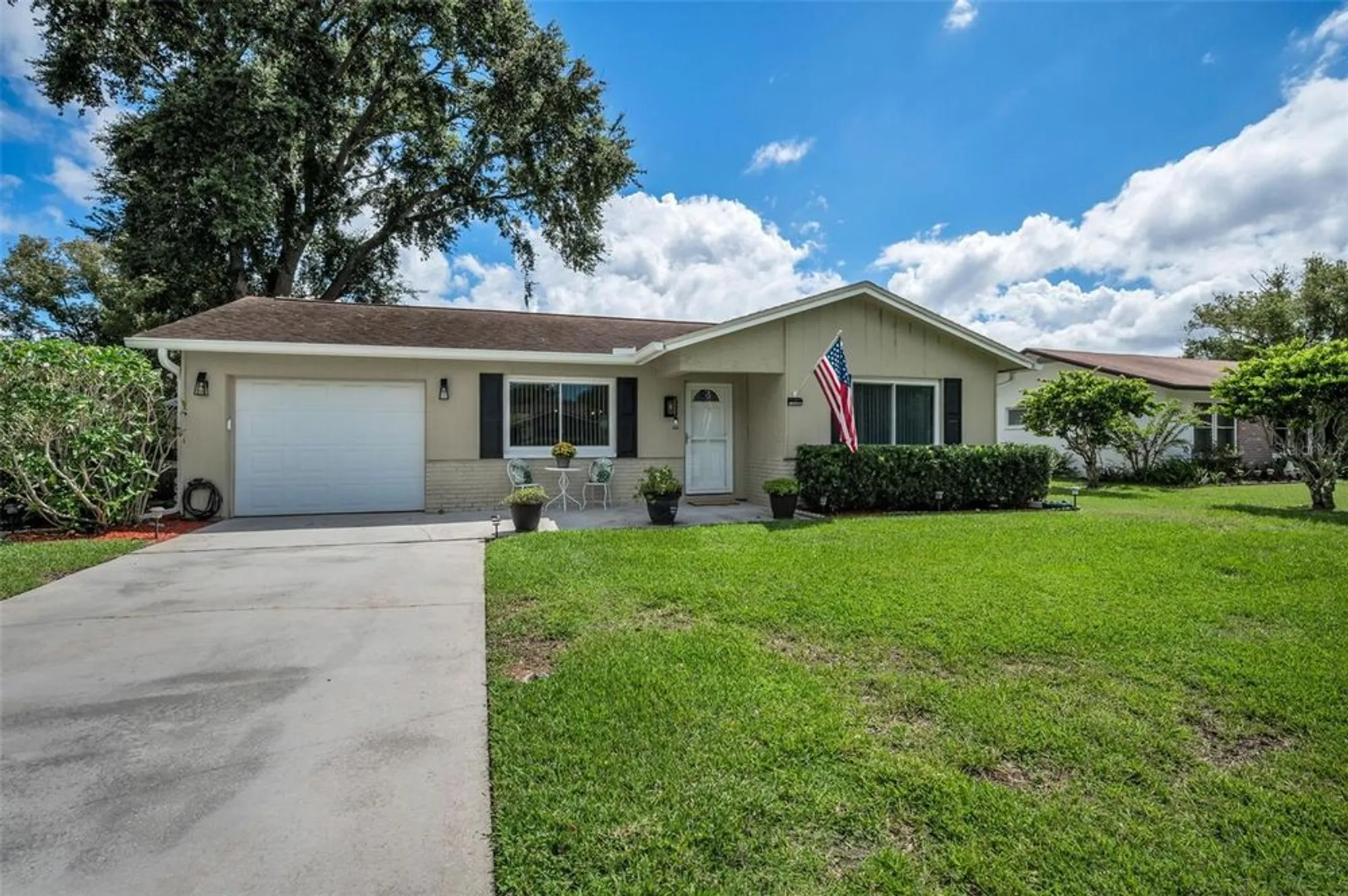 Property Slideshow image 4 of 70 | 921 anchorage ln, Palm Harbor, FL, 34685