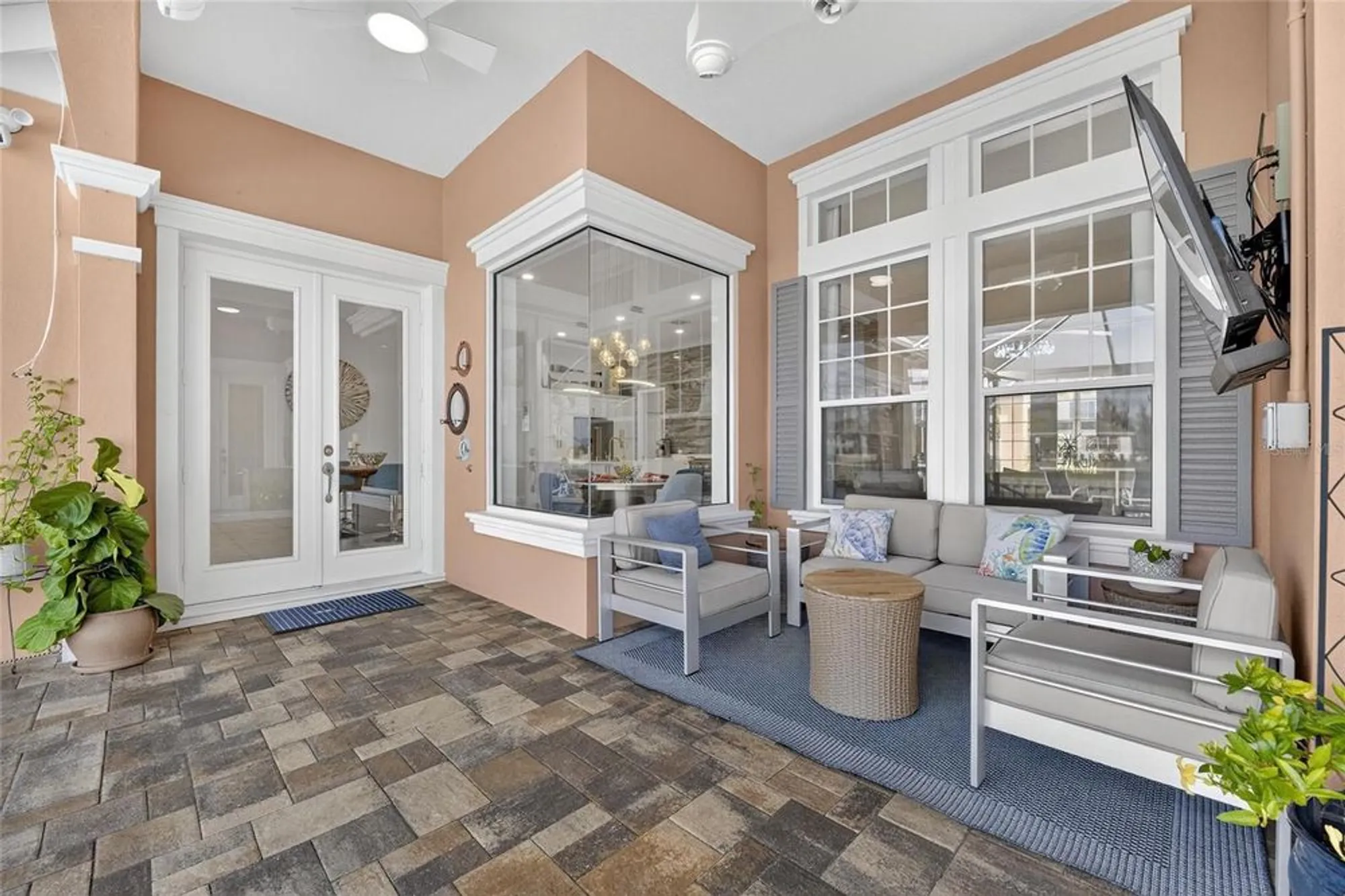 Property Slideshow image 73 of 99 | 719 islebay dr, Apollo Beach, FL, 33572