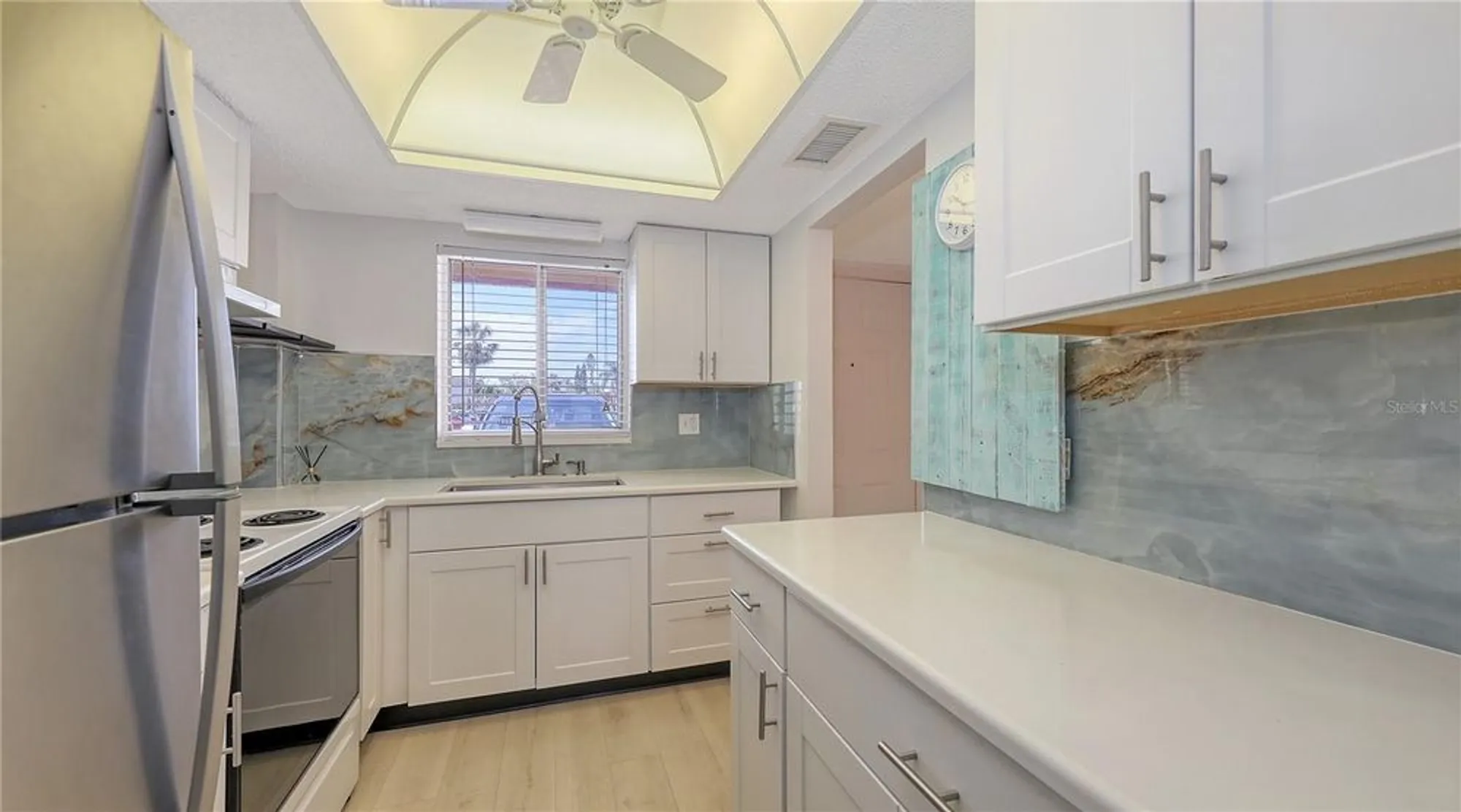 Property Slideshow image 14 of 37 | 3845 lake bayshore dr # f103, Bradenton, FL, 34205