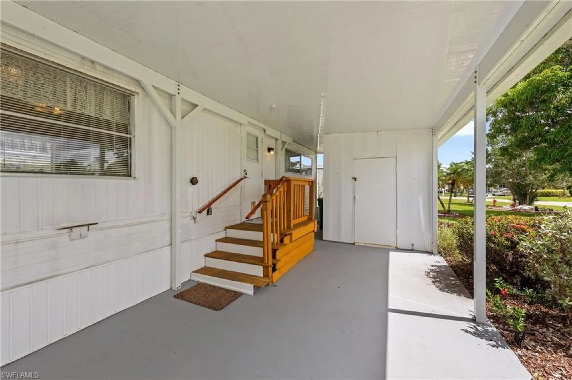 Property Slideshow image 6 of 40 | 16 san remo cir, Naples, FL, 34112