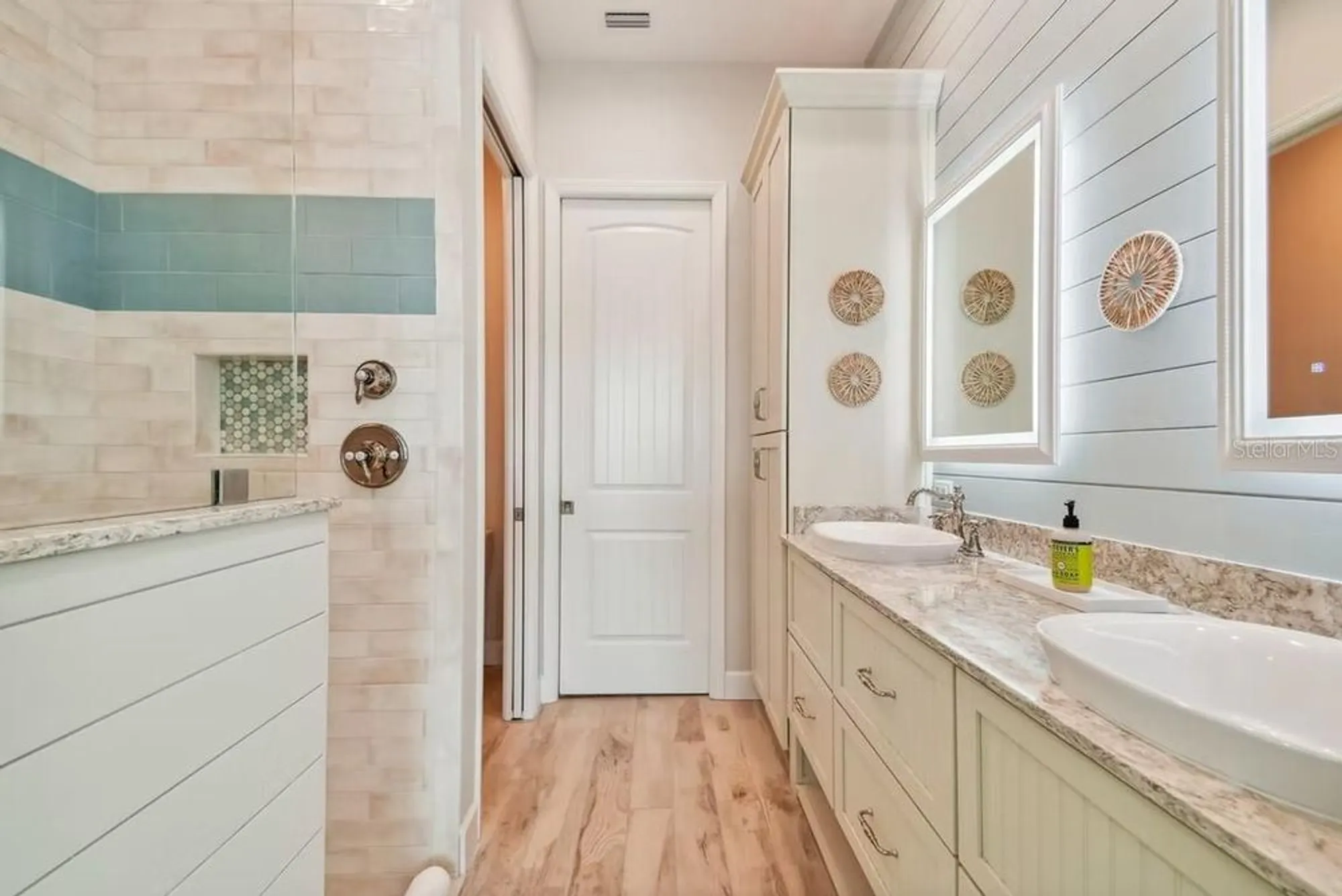 Property Slideshow image 23 of 56 | 311 compass point dr unit 101, Bradenton, FL, 34209