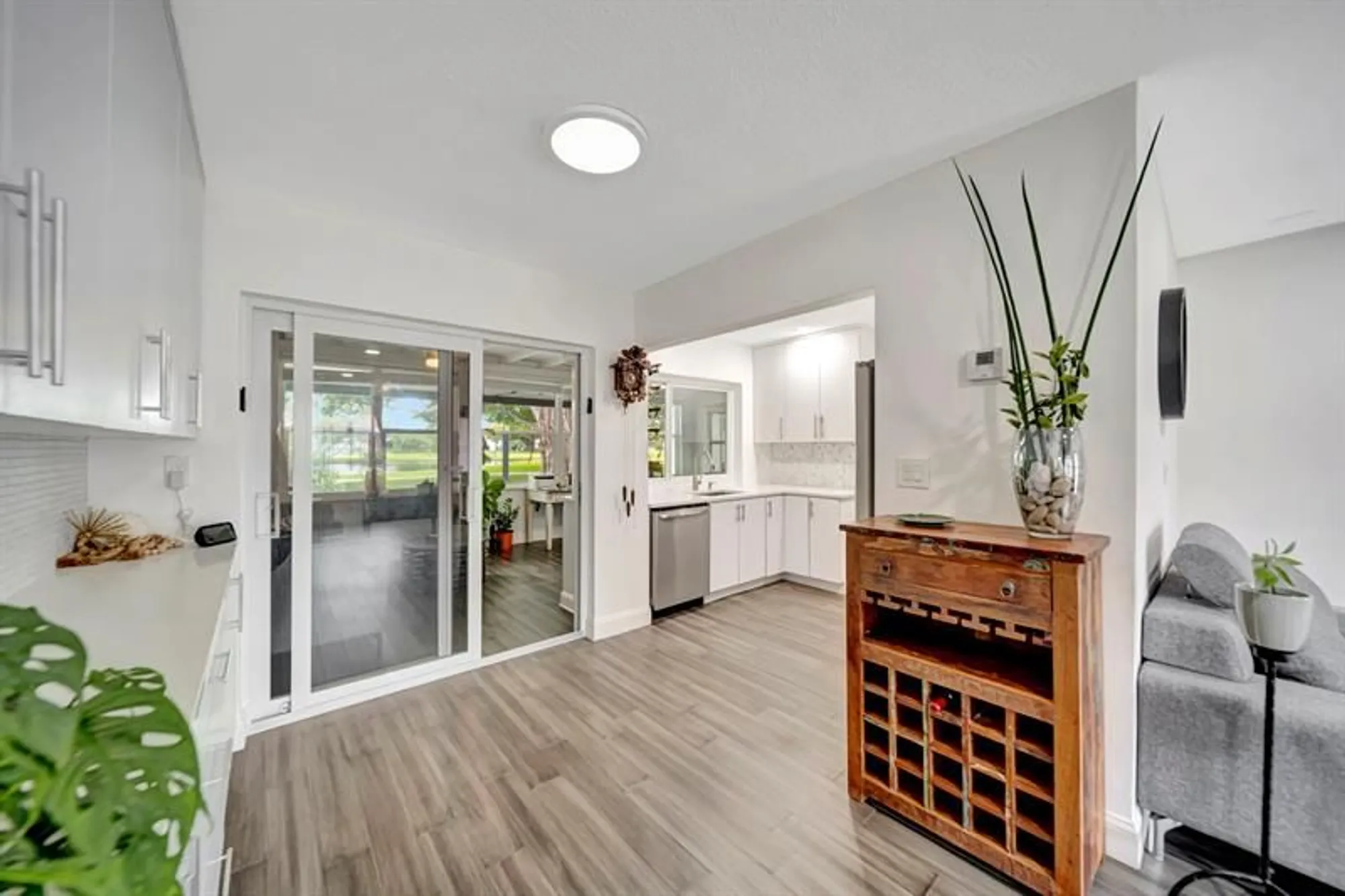 Property Slideshow image 12 of 39 | 4400 nw 45th ct, Tamarac, FL, 33319