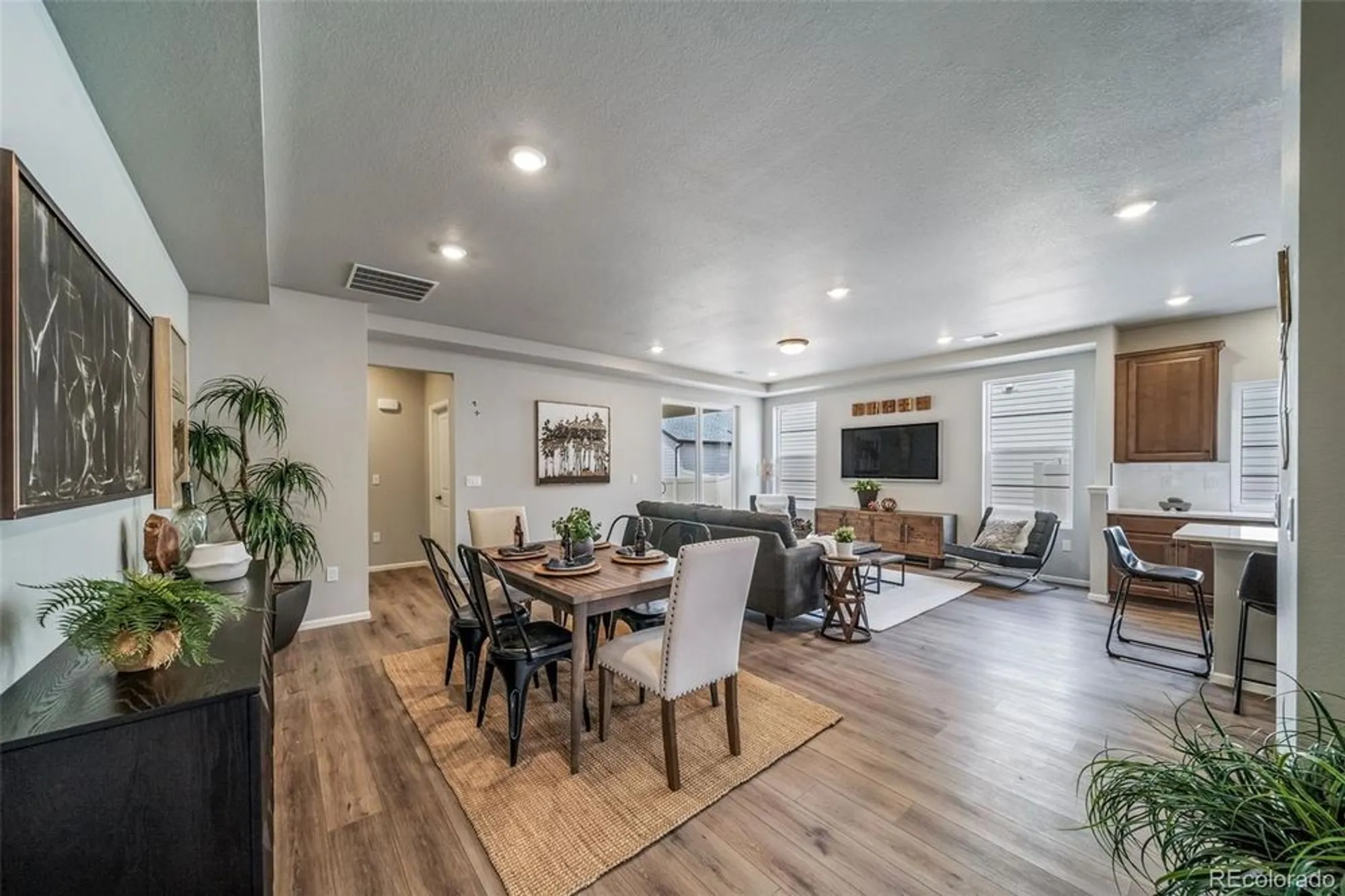Property Slideshow image 8 of 18 | 21927 e 51st dr, Aurora, CO, 80019