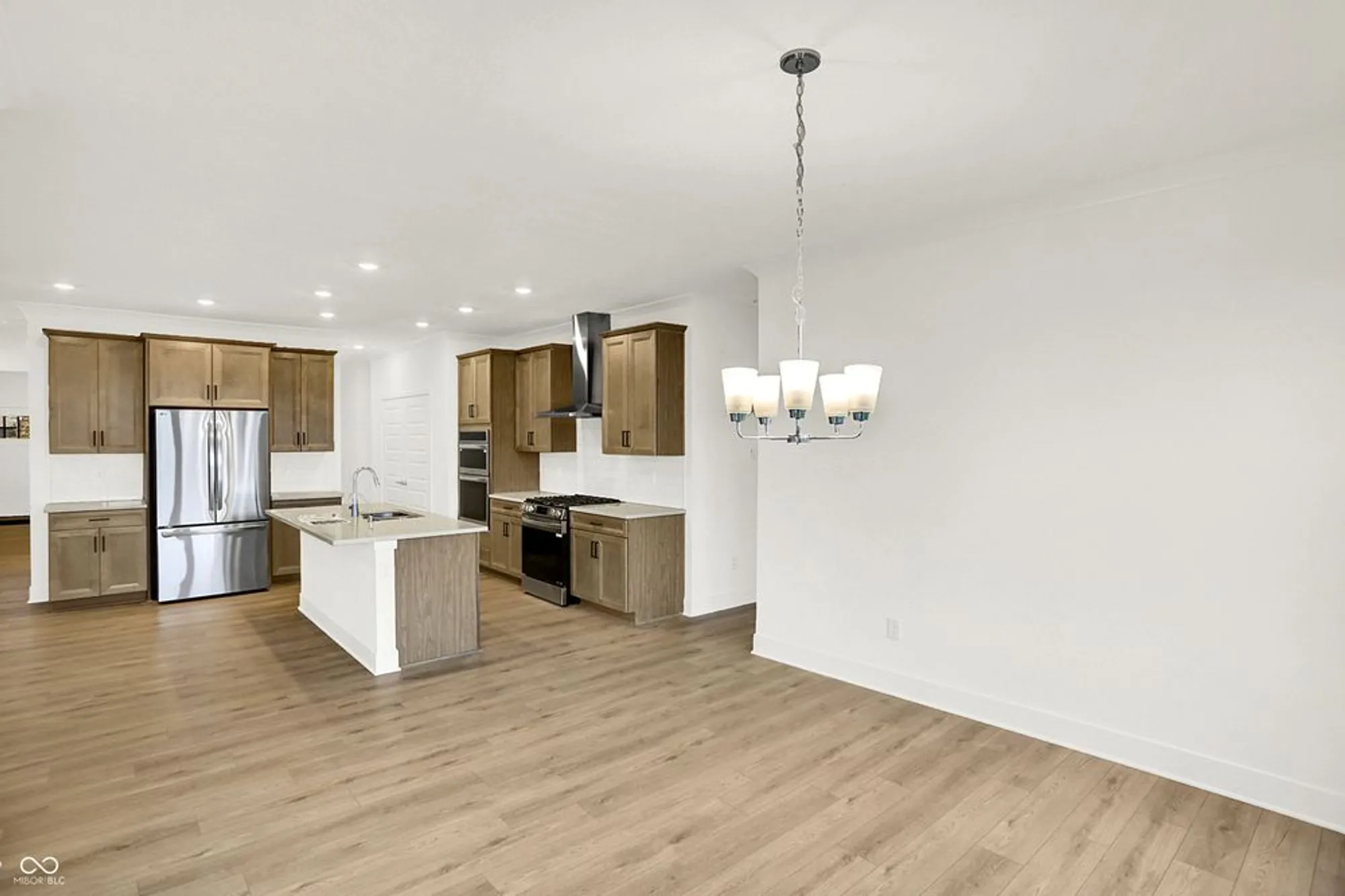 Property Slideshow image 17 of 52 | 5076 foxley park ln, Avon, IN, 46123