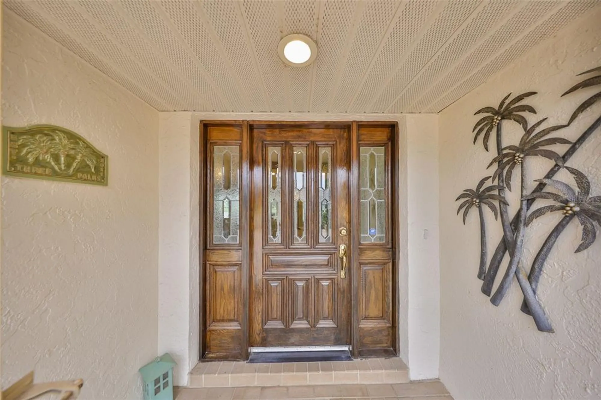 Property Slideshow image 8 of 59 | 1928 east view dr, Sun City Center, FL, 33573