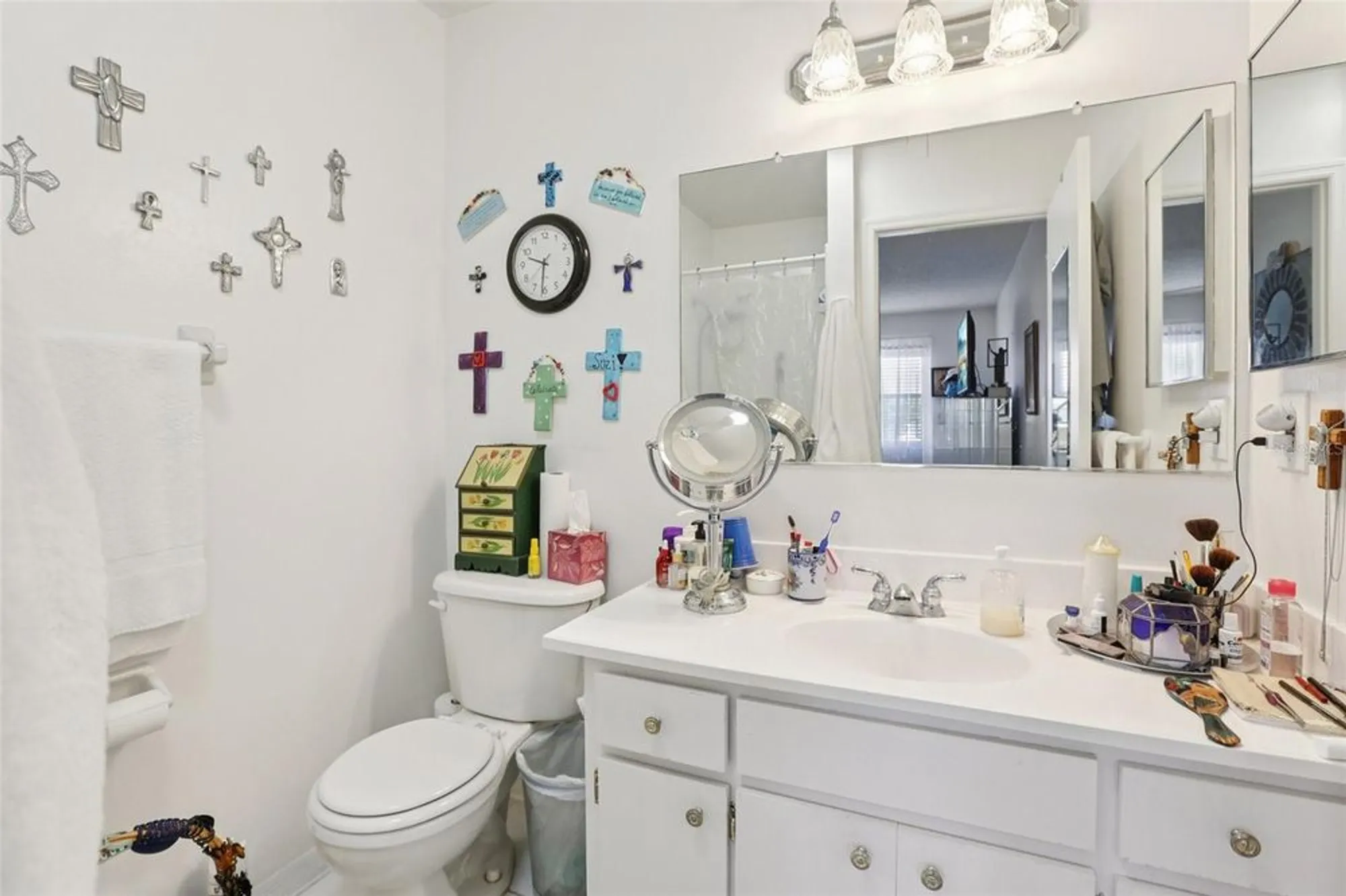 Property Slideshow image 15 of 55 | 2339 glenmore cir, Sun City Center, FL, 33573