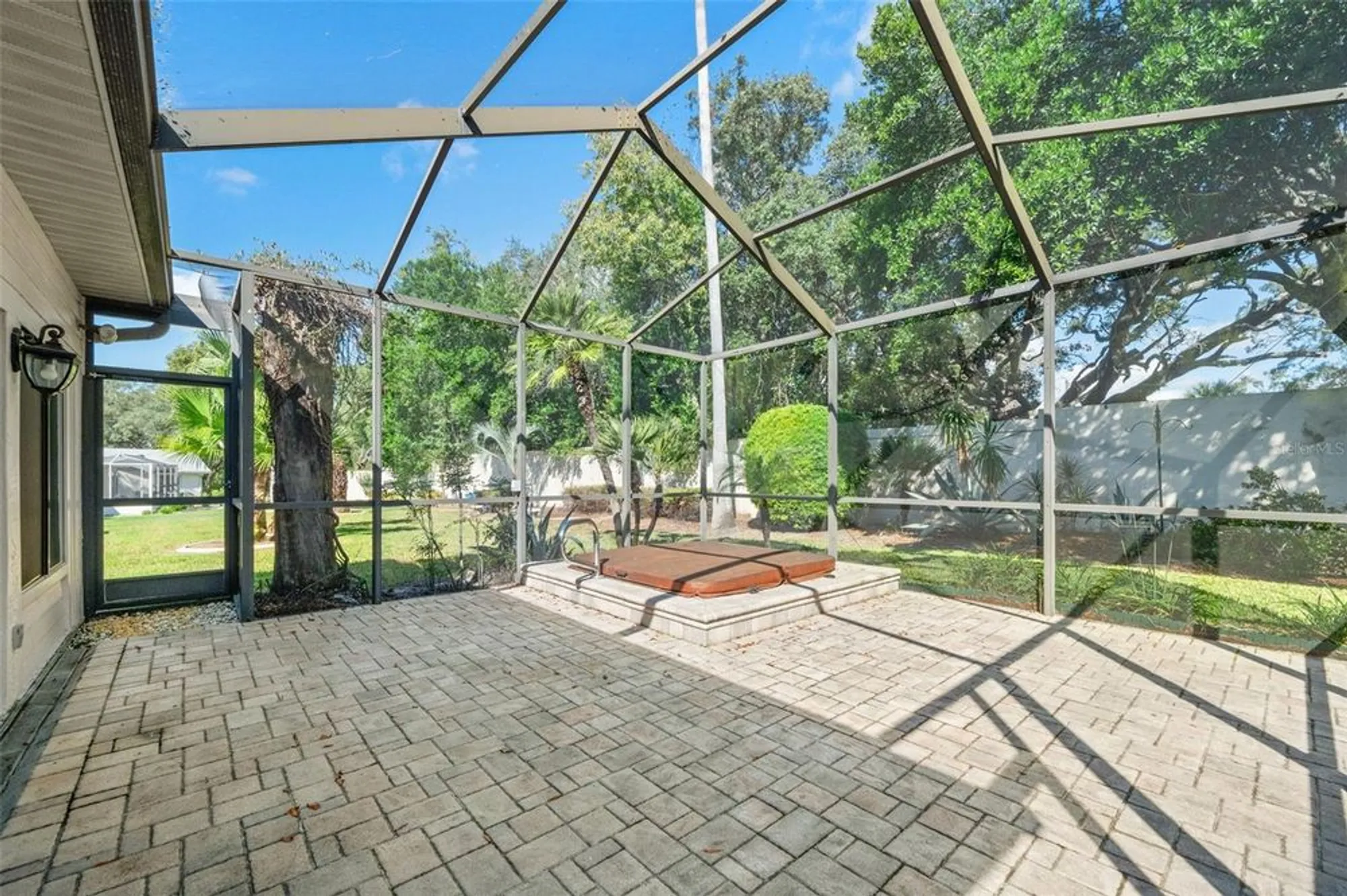 Property Slideshow image 53 of 77 | 2647 royal ridge dr, Spring Hill, FL, 34606