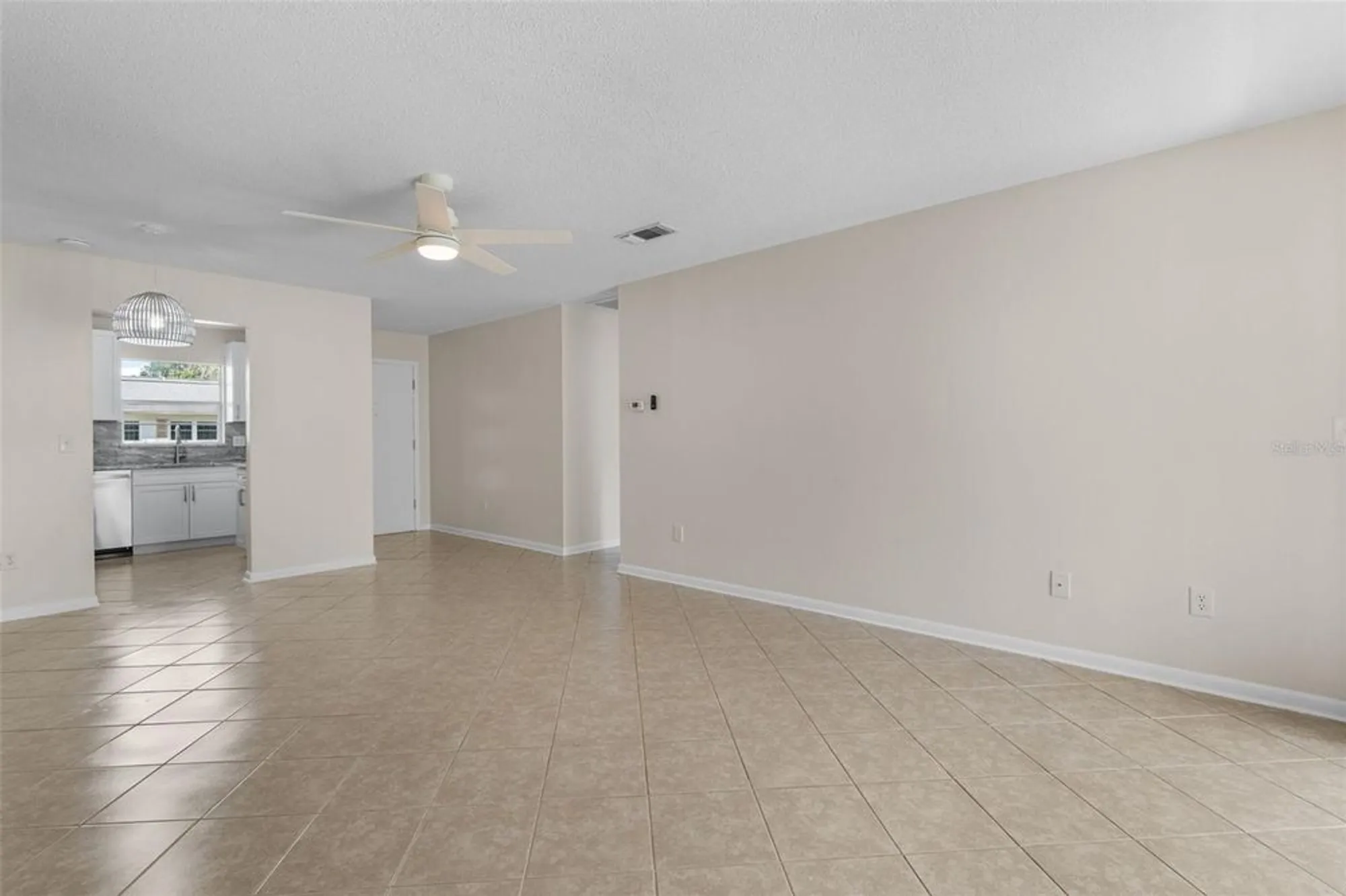 Property Slideshow image 7 of 20 | 183 n hill ave # 90, Deland, FL, 32724