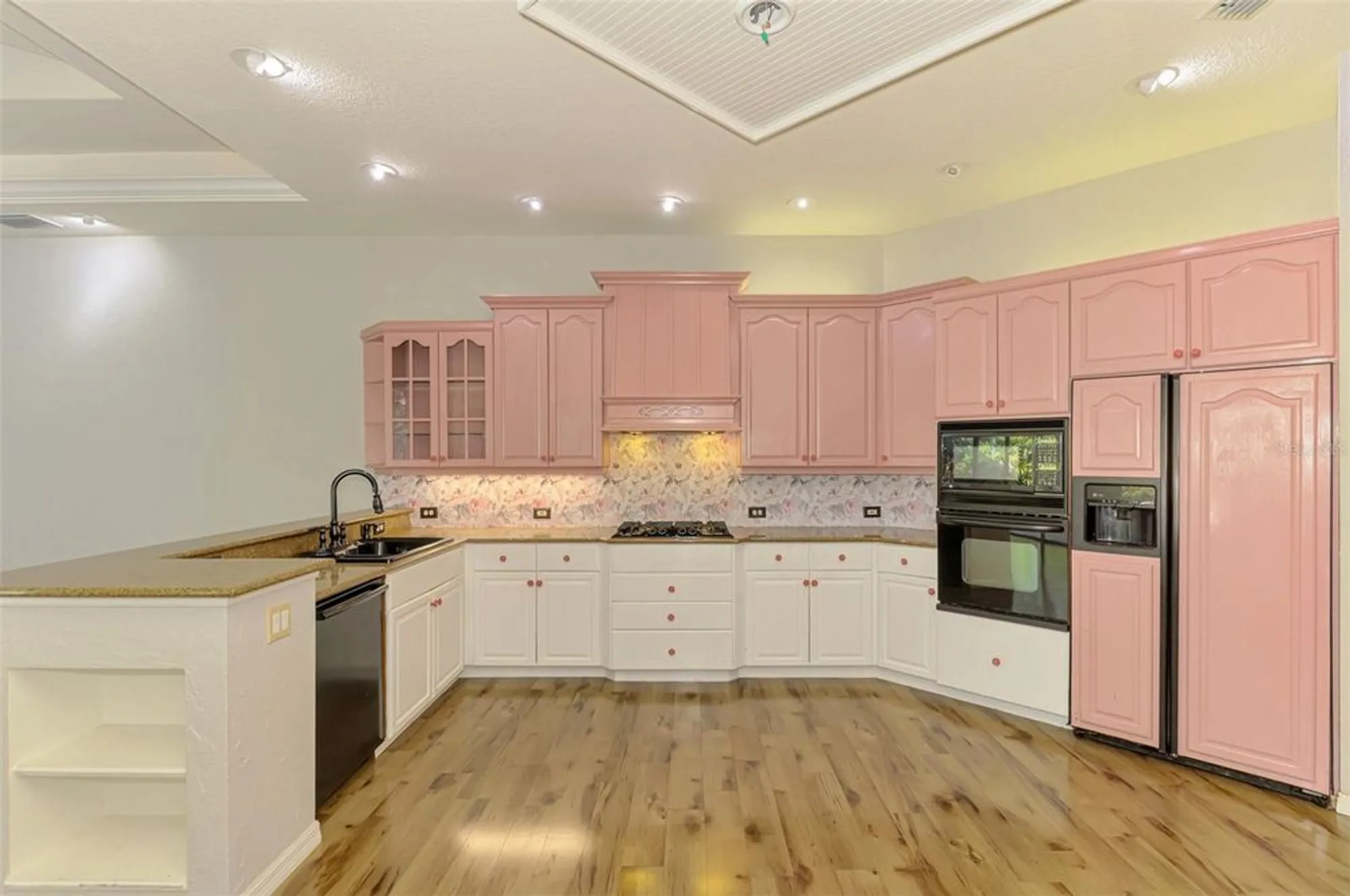 Property Slideshow image 29 of 79 | 4889 carrington cir, Sarasota, FL, 34243