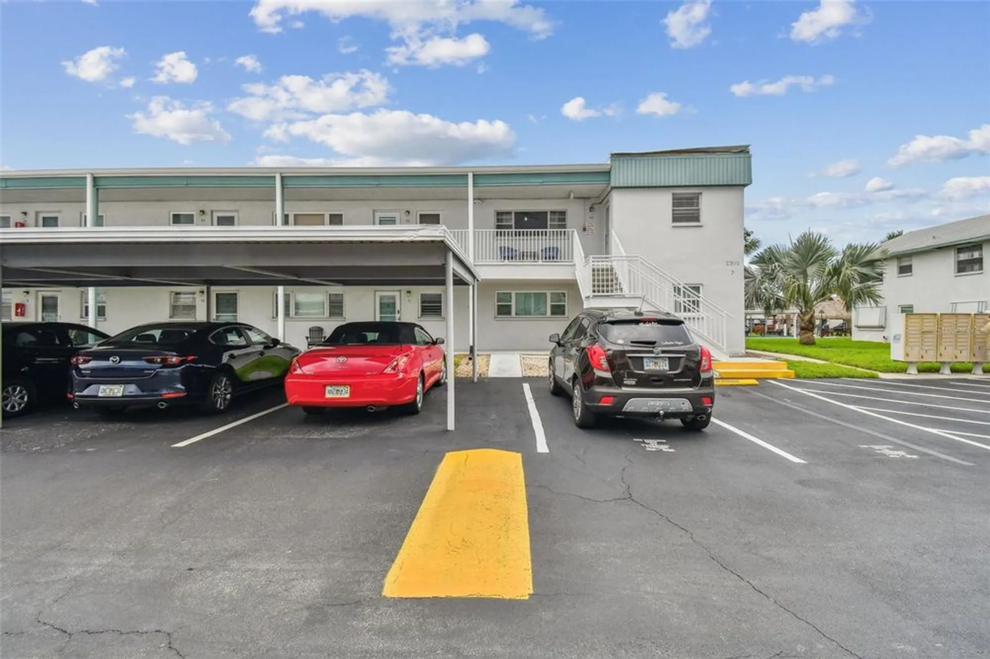 Property Slideshow image 1 of 30 | 5286 81st st n apt 26, St Petersburg, FL, 33709